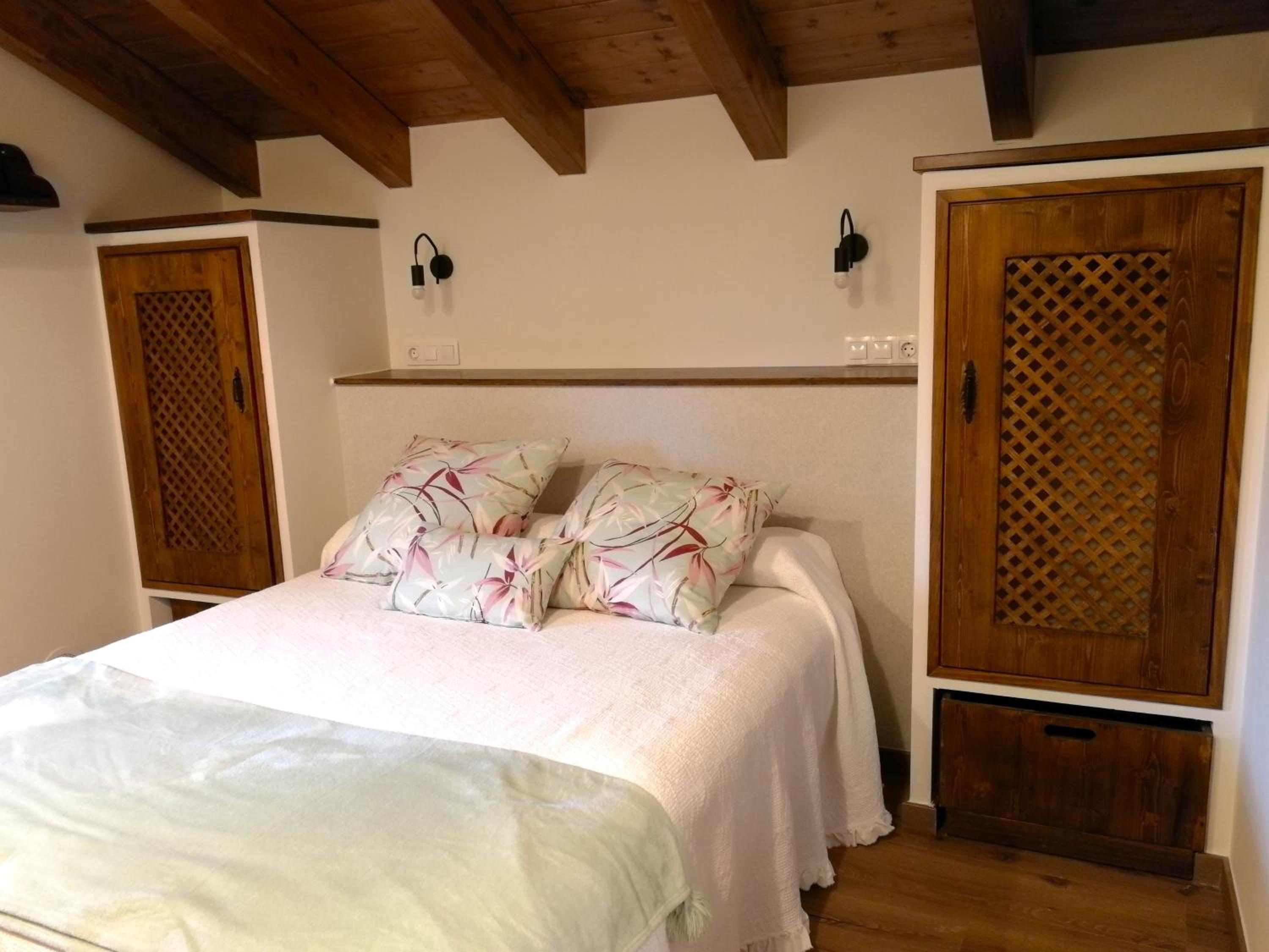 Apartment with Garden View - Photo 4