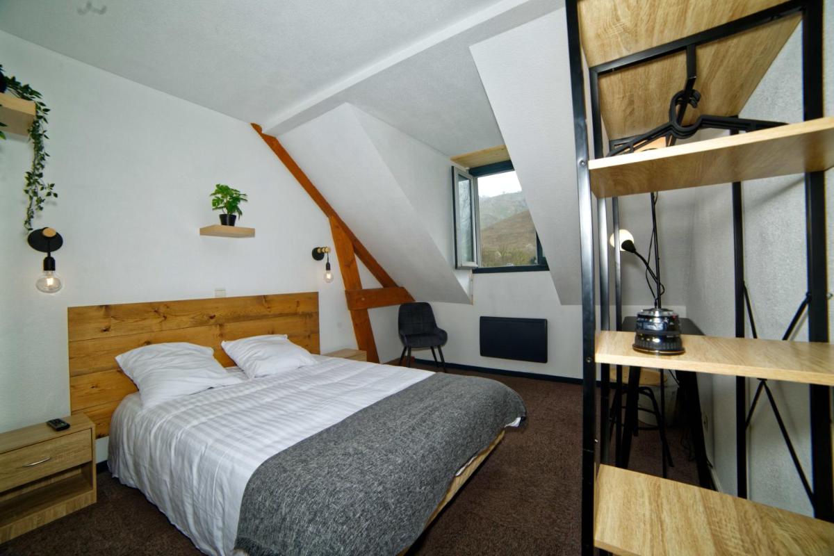 Double Room with Mountain View photo 2