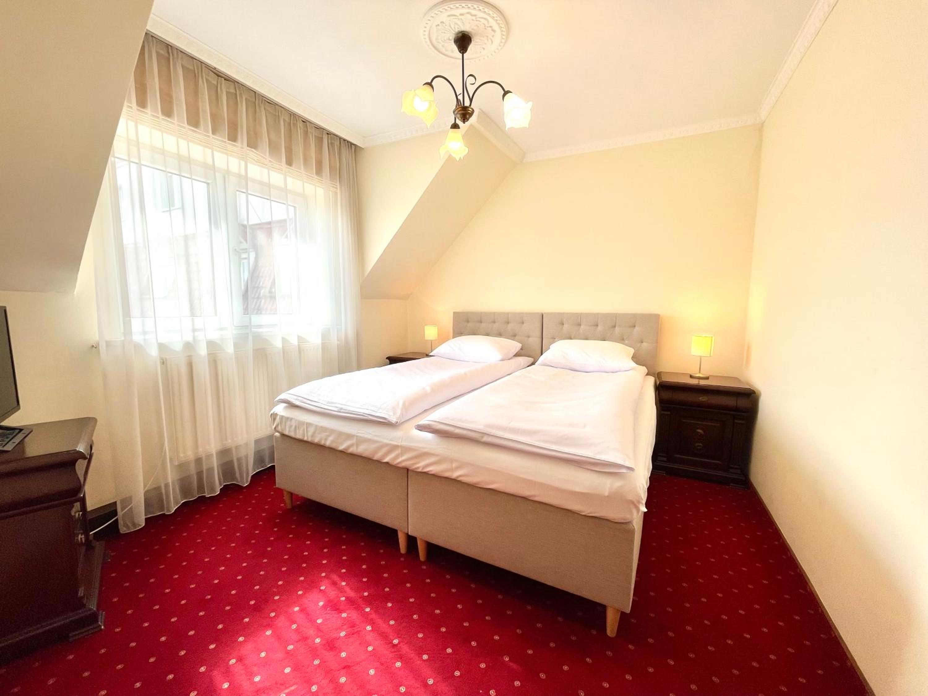 Queen Suite photo 1