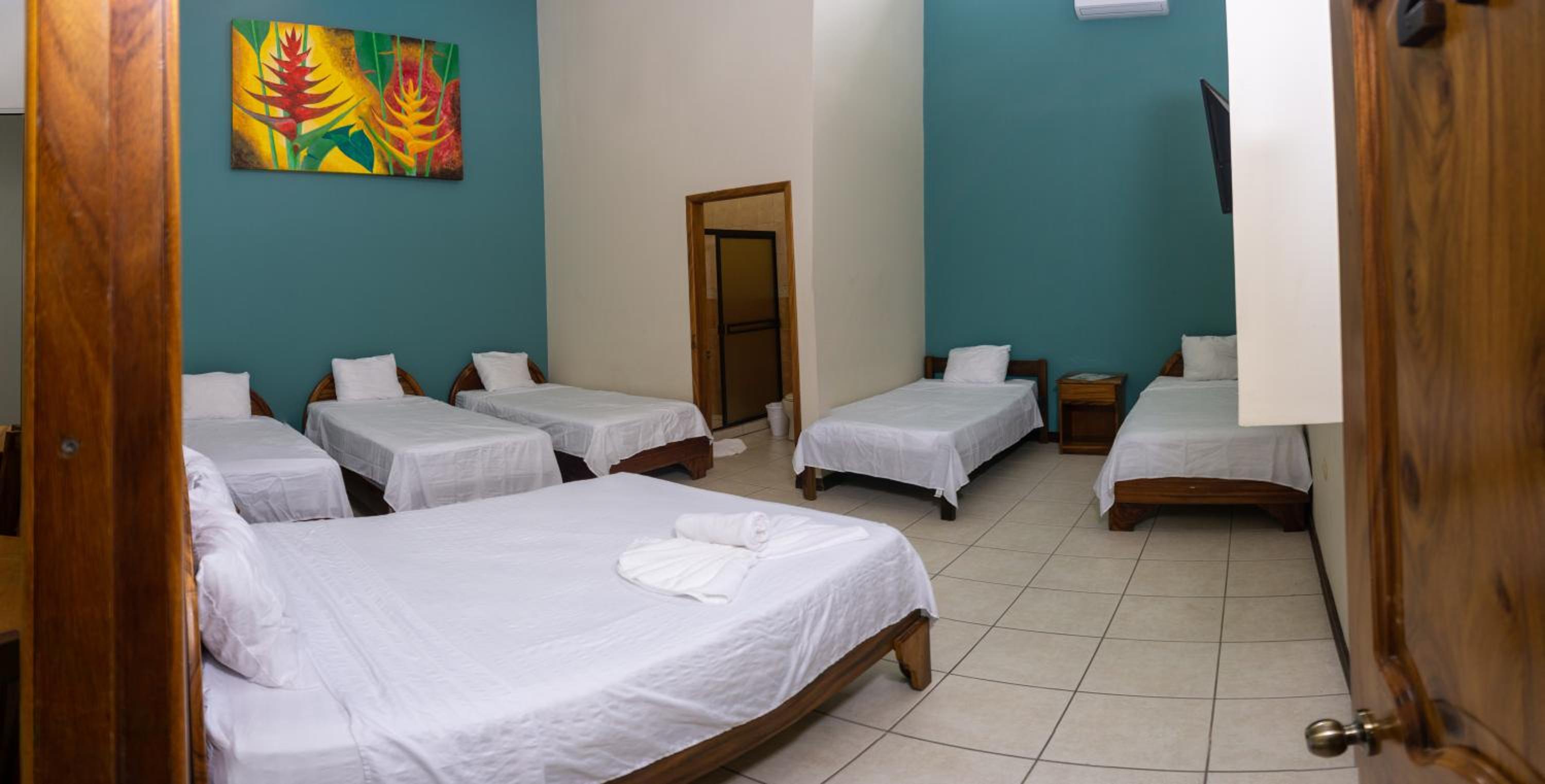 Cama em Dormitório Feminino de 6 Camas