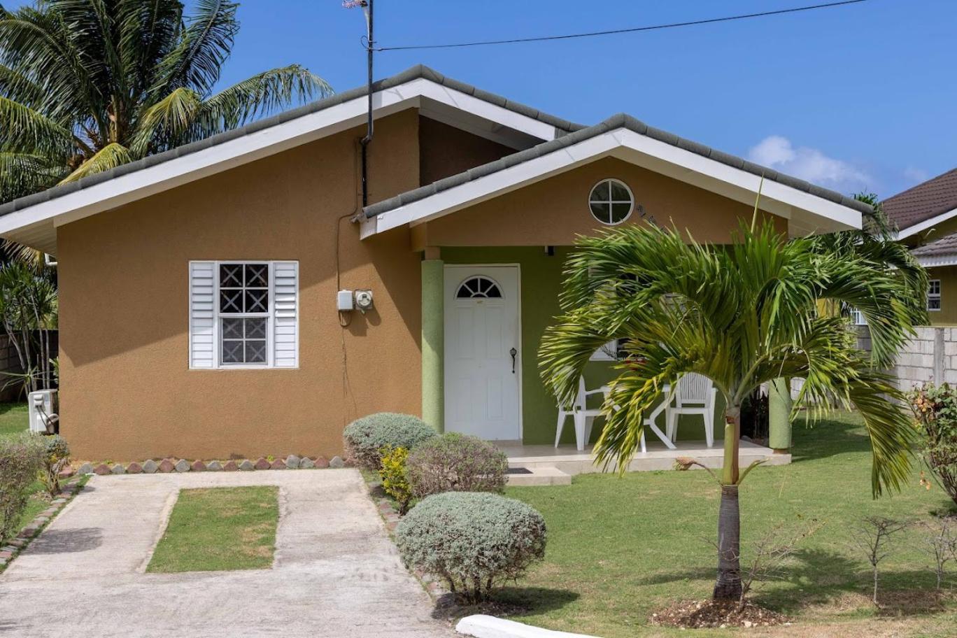 Two-Bedroom House photo 1