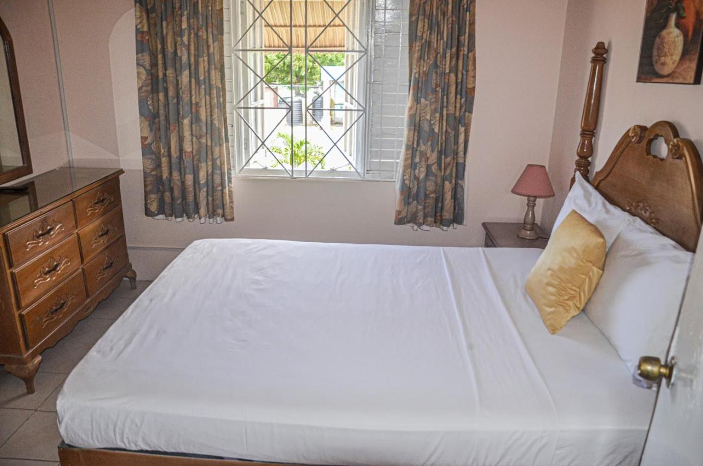 Two-Bedroom House photo 2