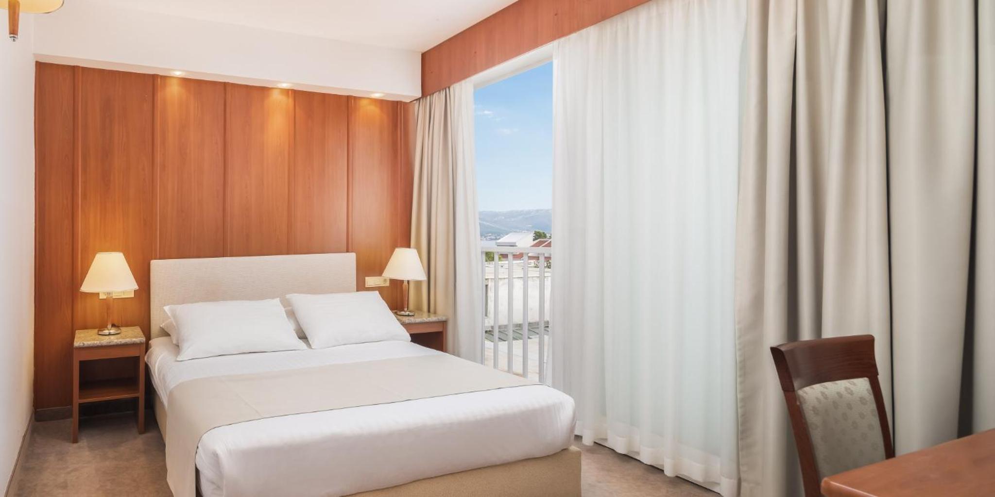 Standard Double Room - Photo 1