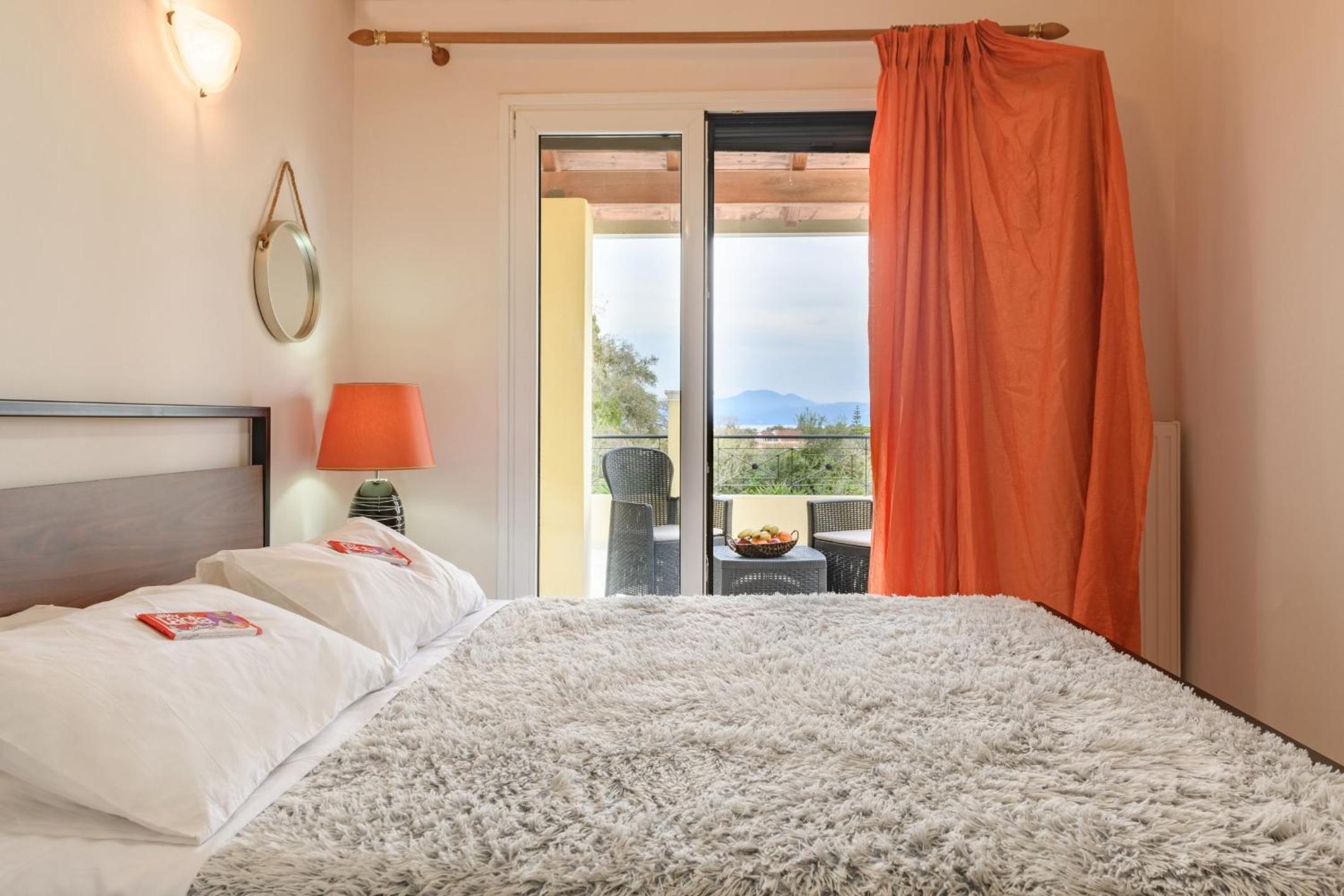 Villa photo 1
