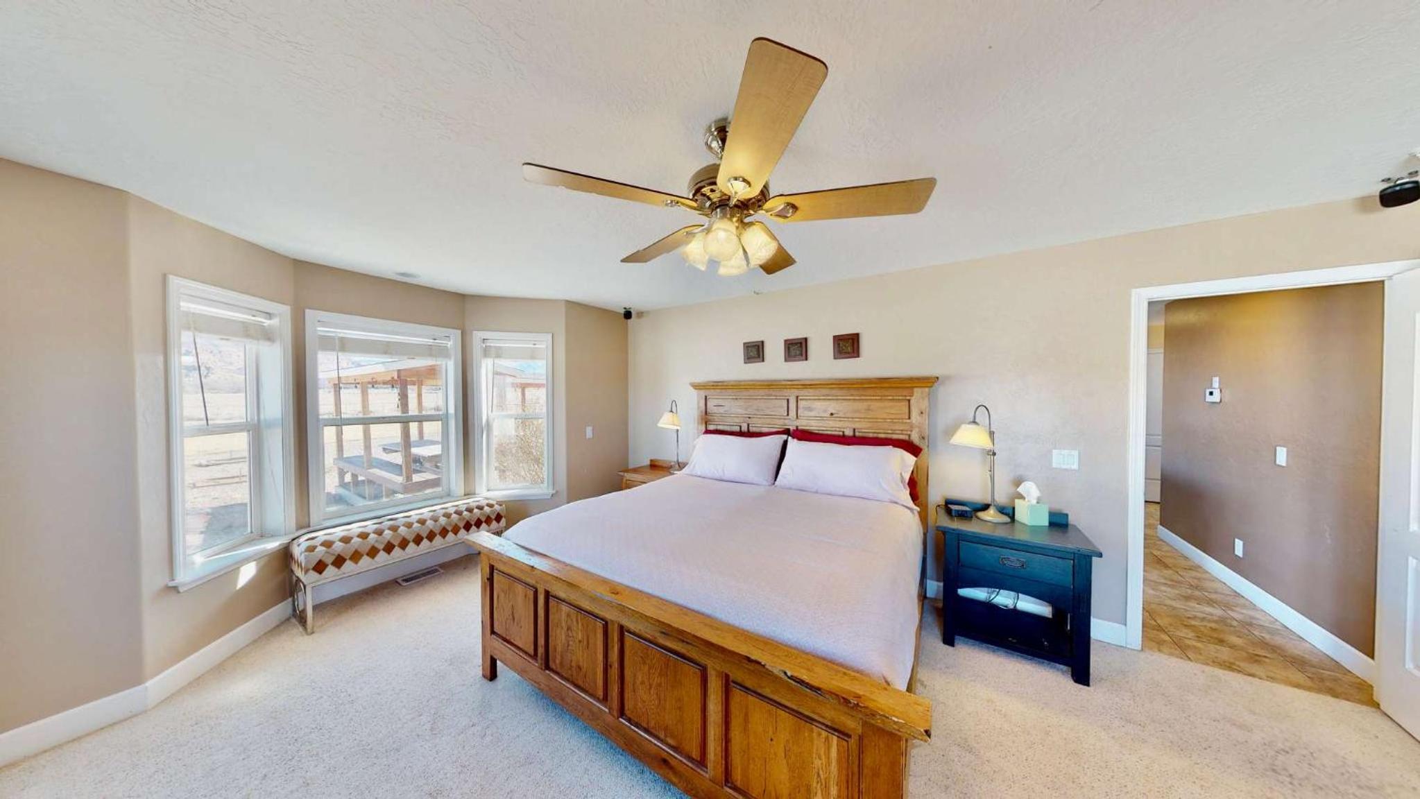 Four-Bedroom House photo 2
