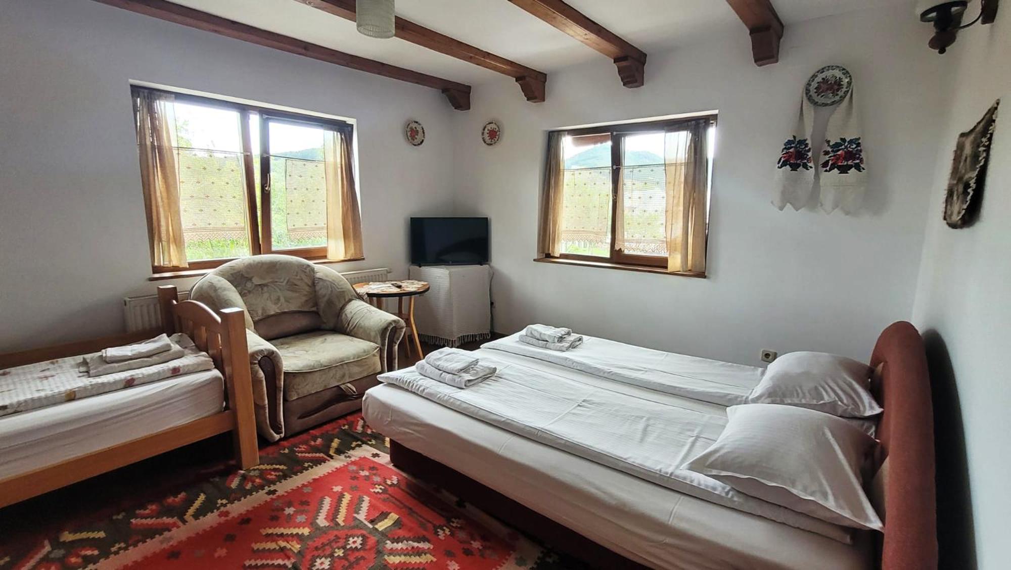 Double or Twin Room photo 3