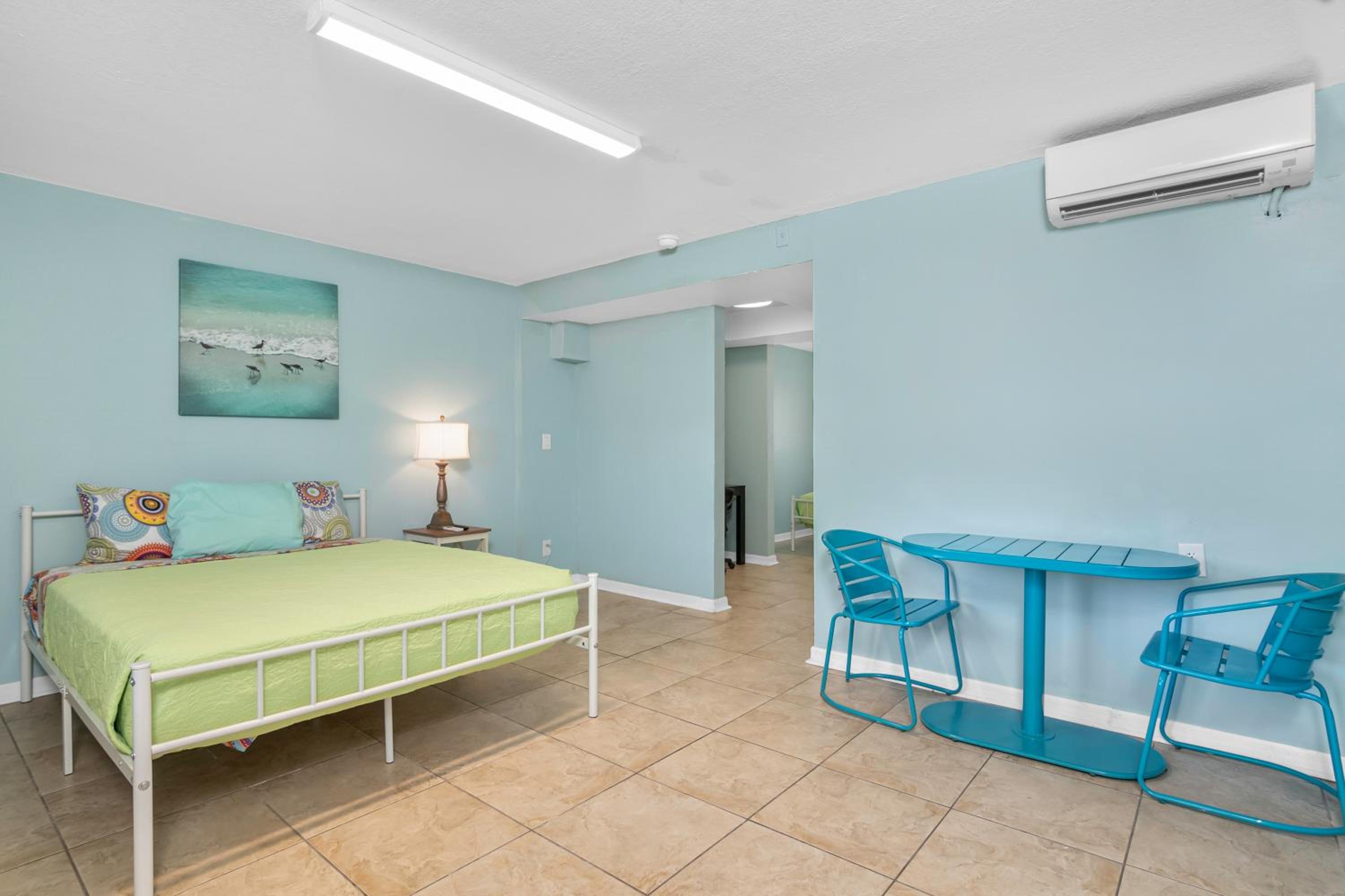 Deluxe King Suite - Photo 4