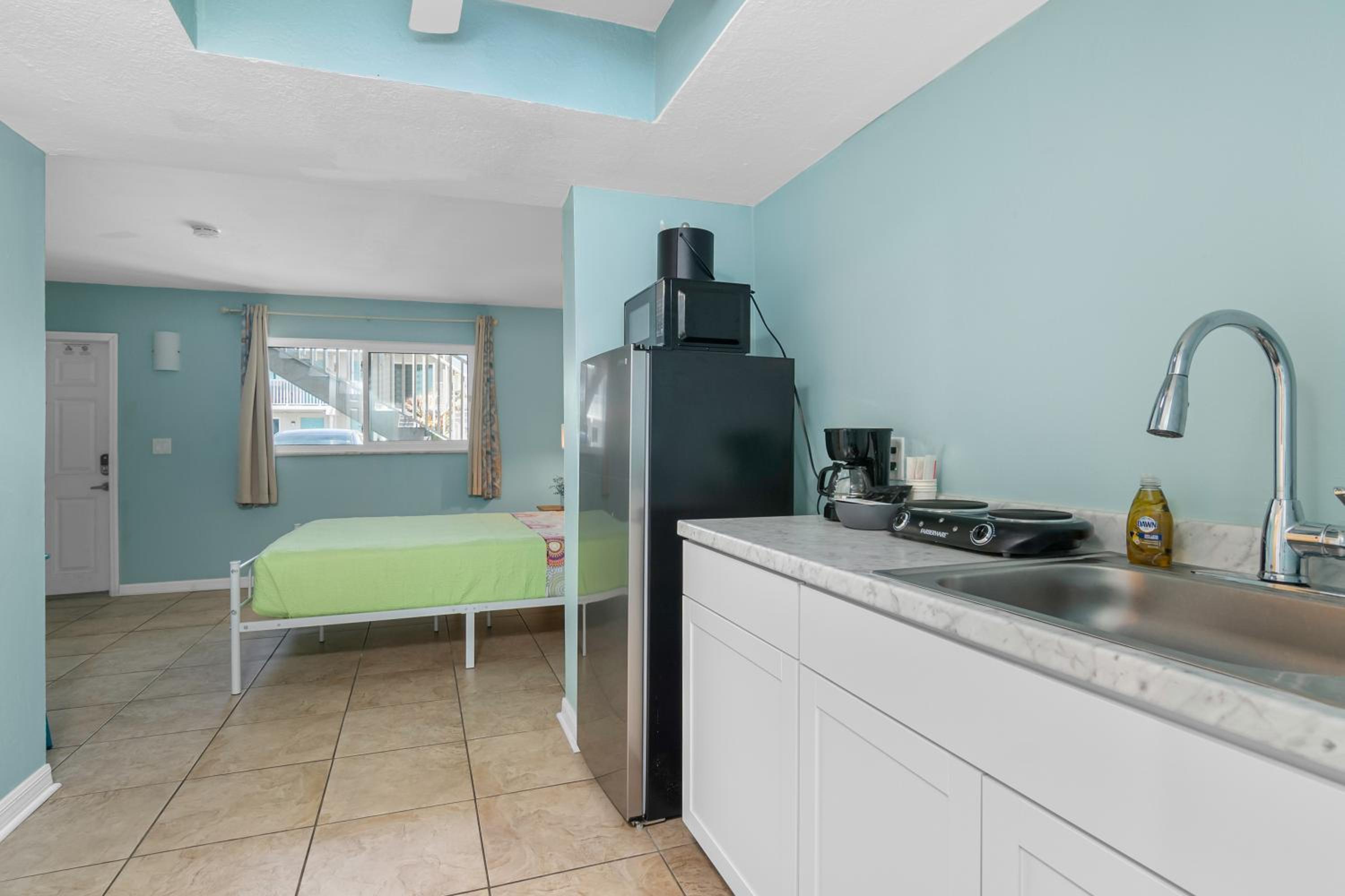 Two-Bedroom King Suite - Photo 6