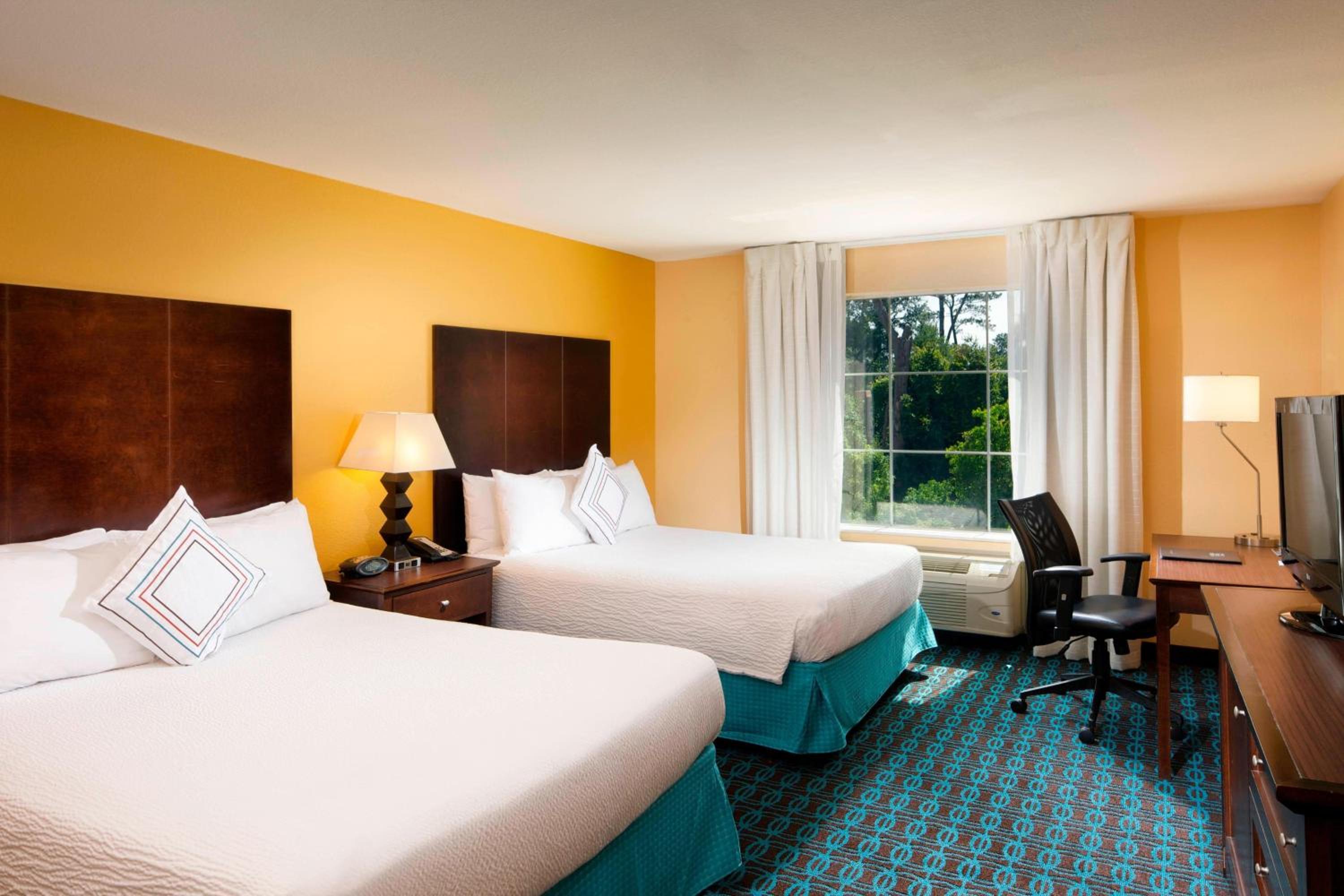 Queen Room with Two Queen Beds - Hearing Accessible - Photo 1