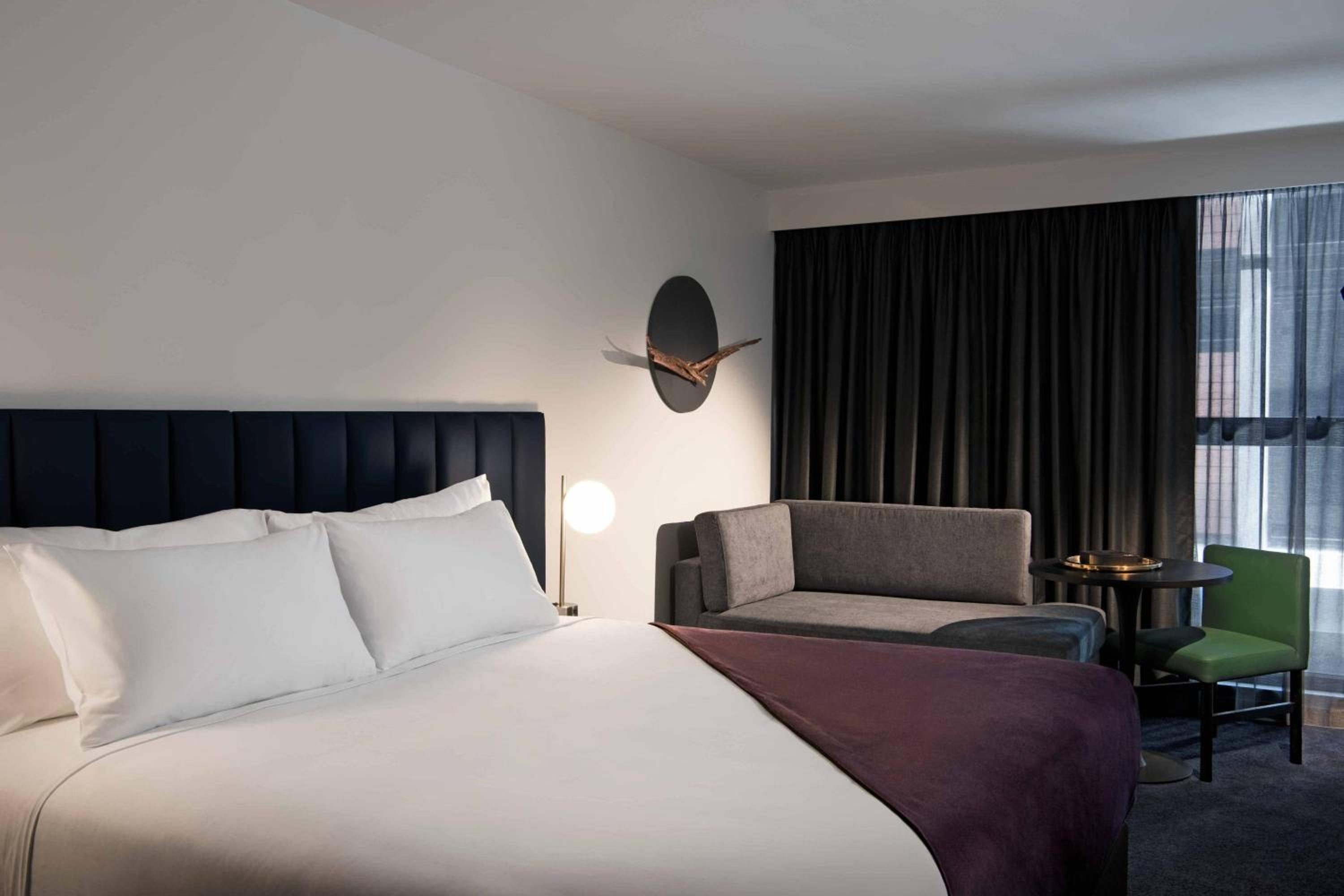 Midnight Lounge, Larger Guest room, 1 King - Photo 1