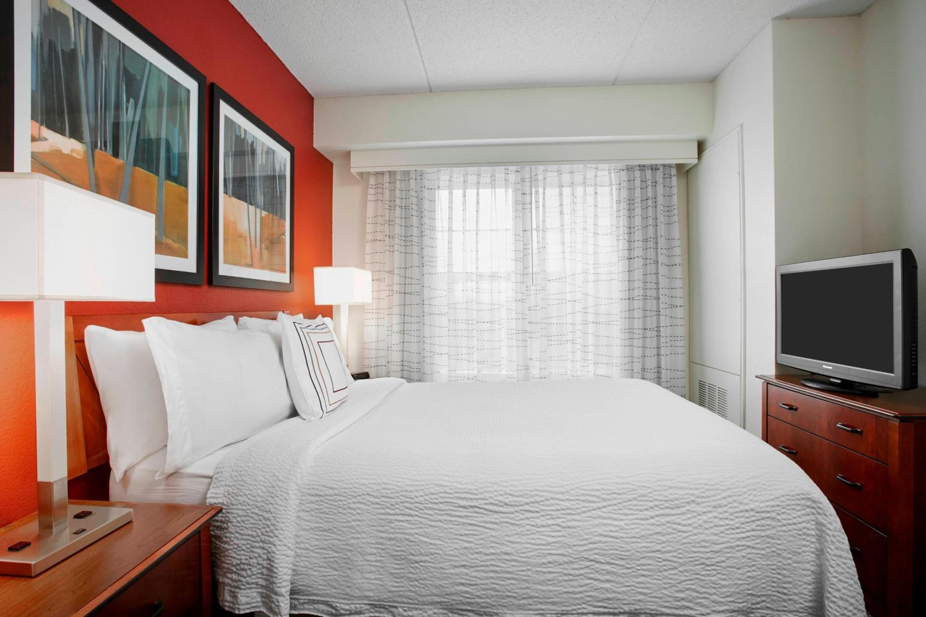 One-Bedroom Suite with Sofa Bed - Photo 1