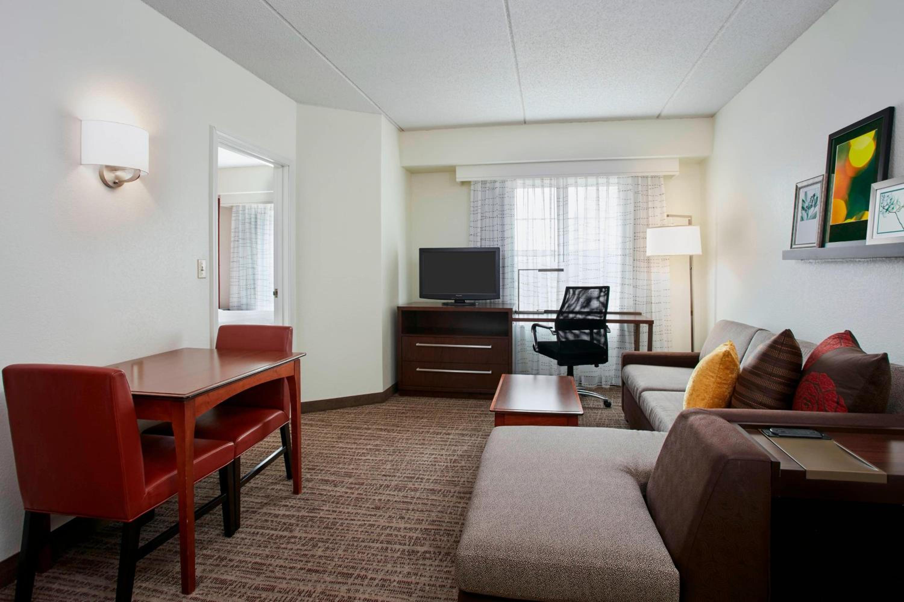 One-Bedroom Suite with Sofa Bed - Photo 4