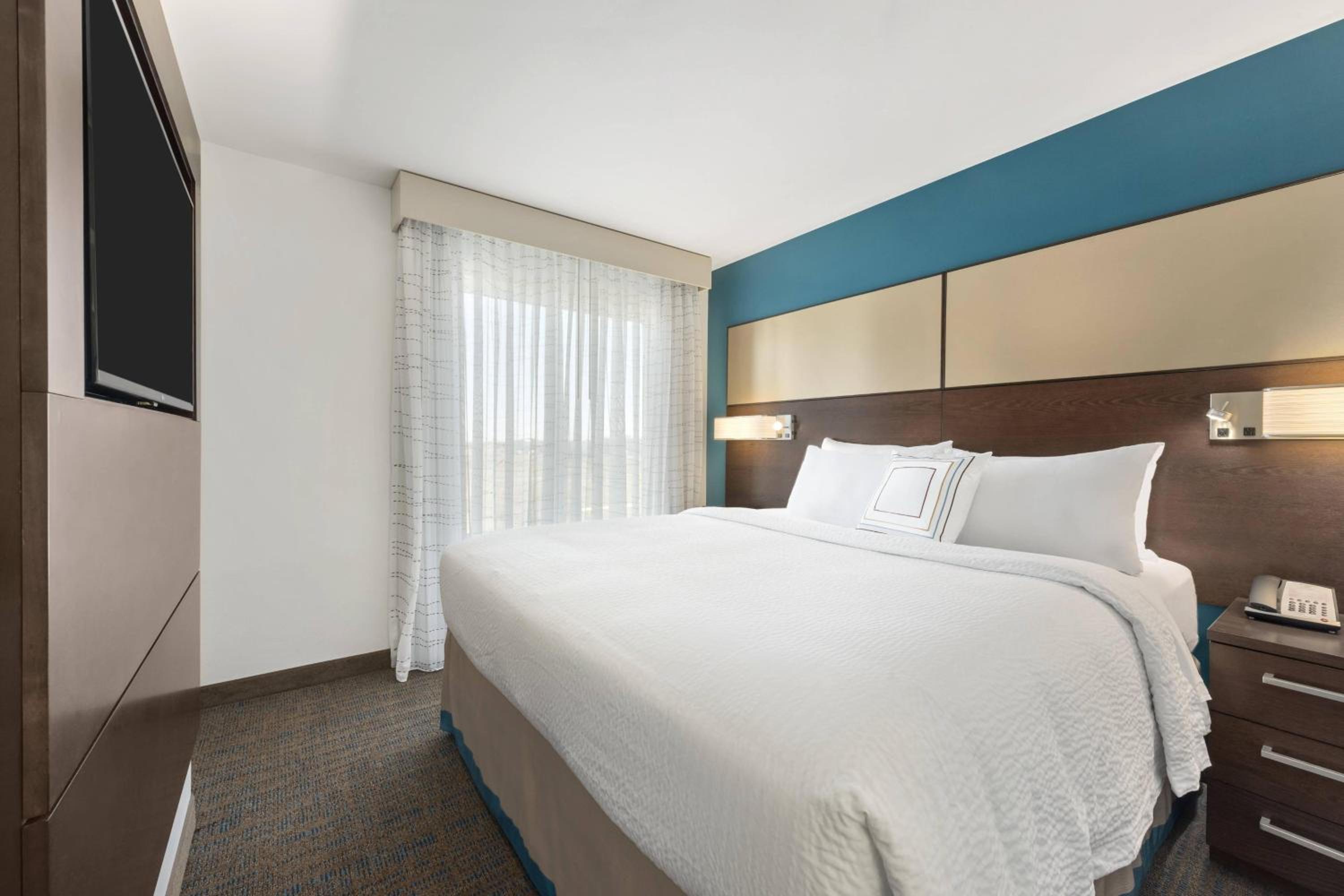 Two-Bedroom Suite photo 3