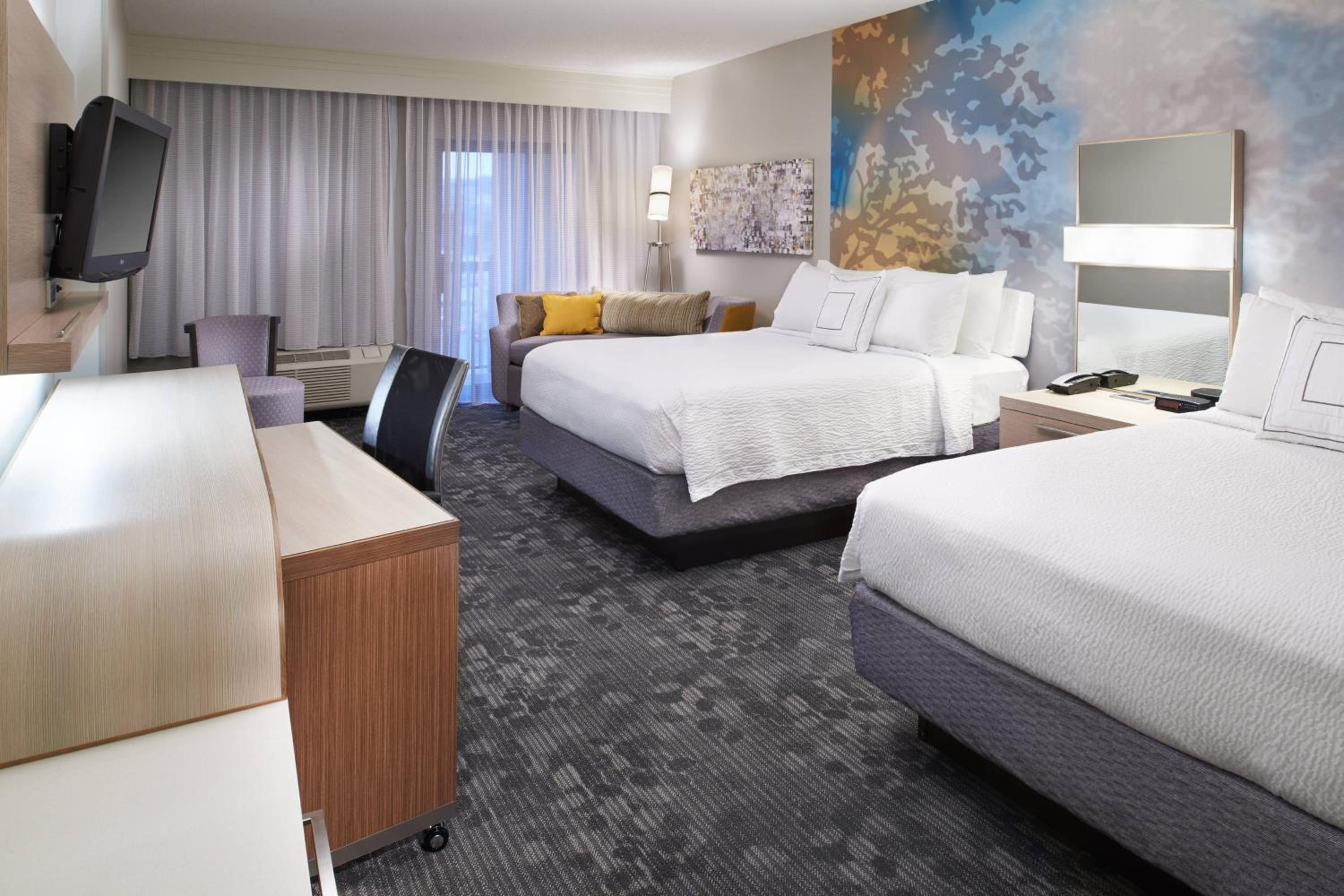 Queen Room with Two Queen Beds and Adapted Tub - Mobility and Hearing Accessible
