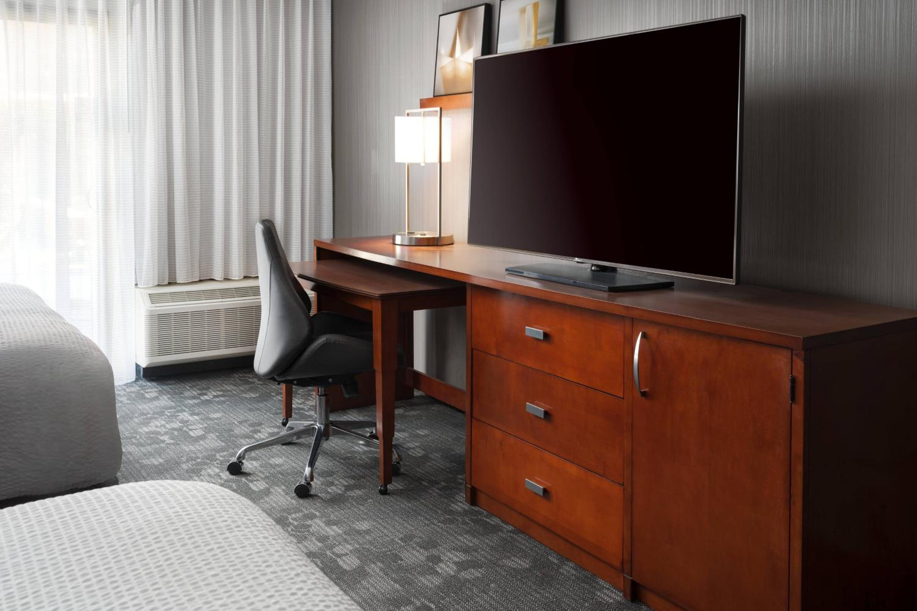 Double Room with Two Double Beds - Photo 4