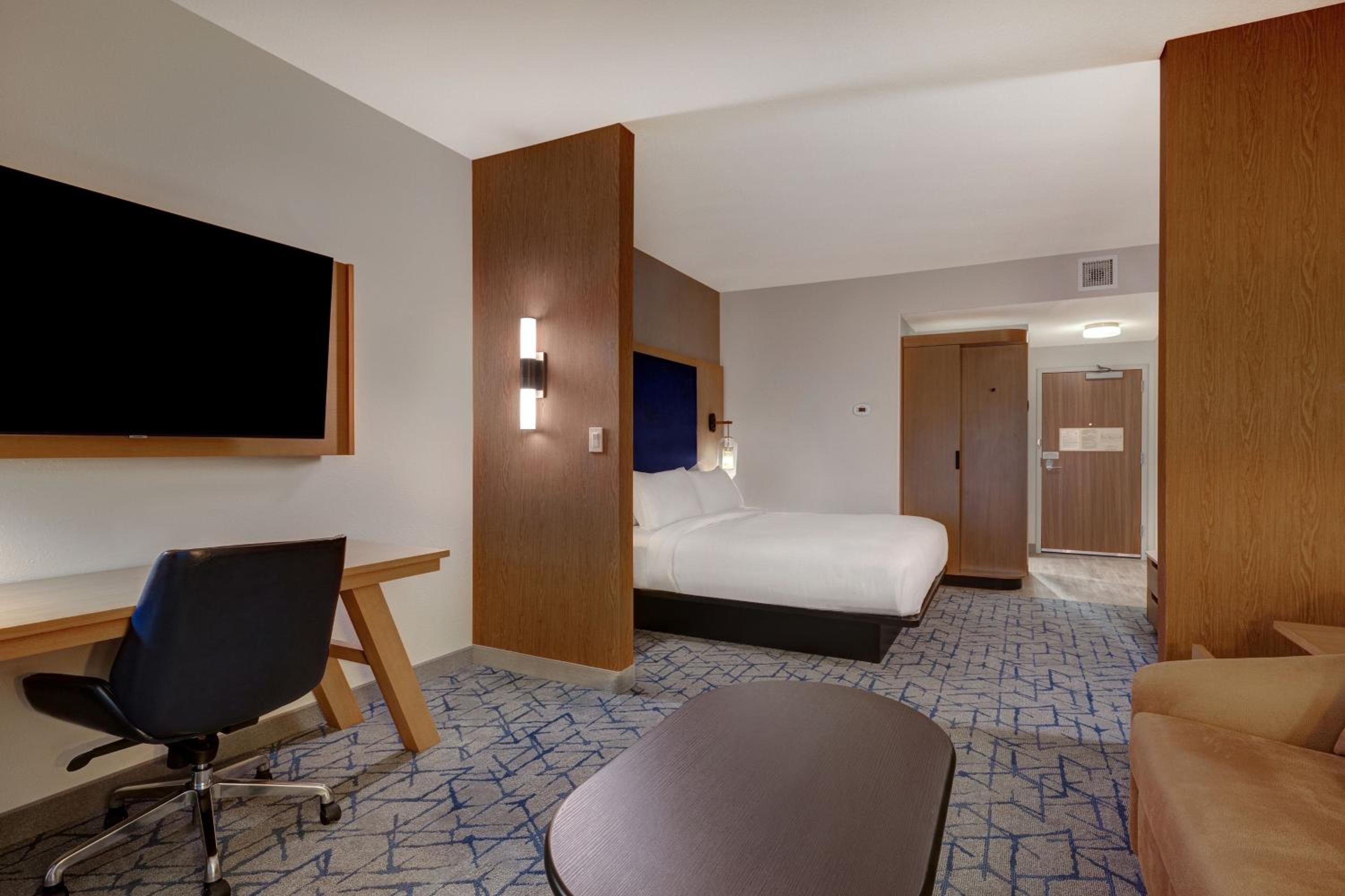 King Suite with Sofa Bed - Photo 7