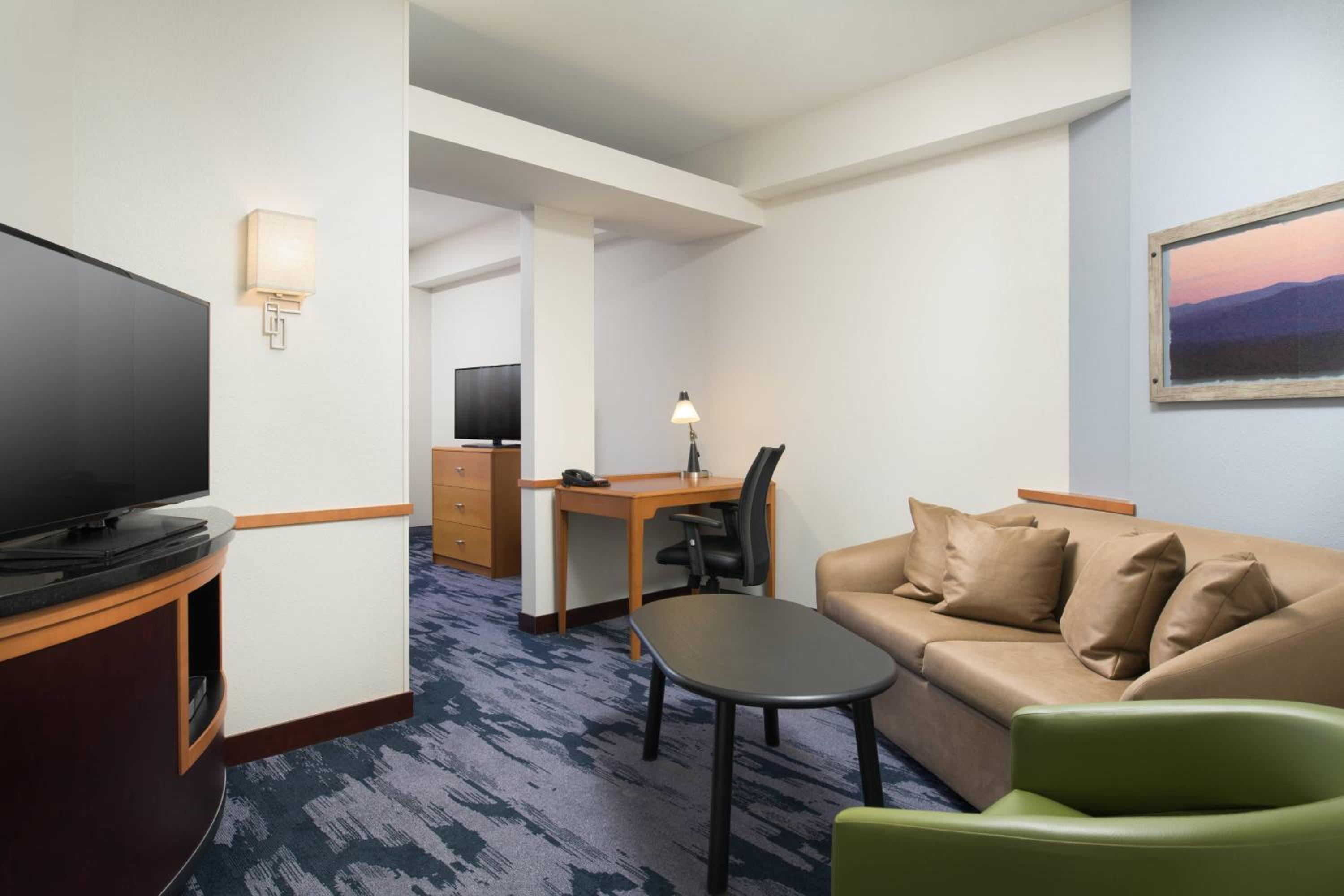 King Studio with Sofa Bed - Photo 3