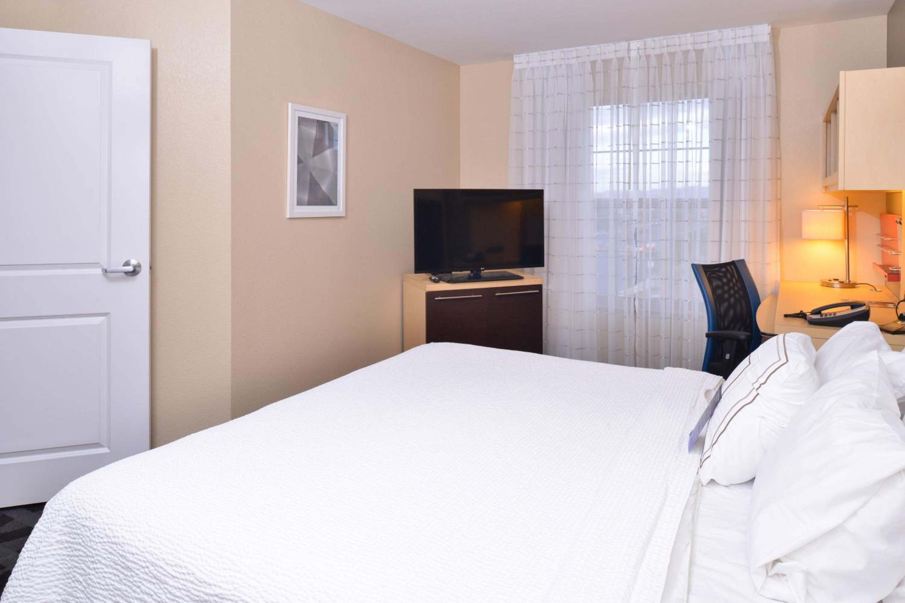 Two-Bedroom Suite - Photo 1