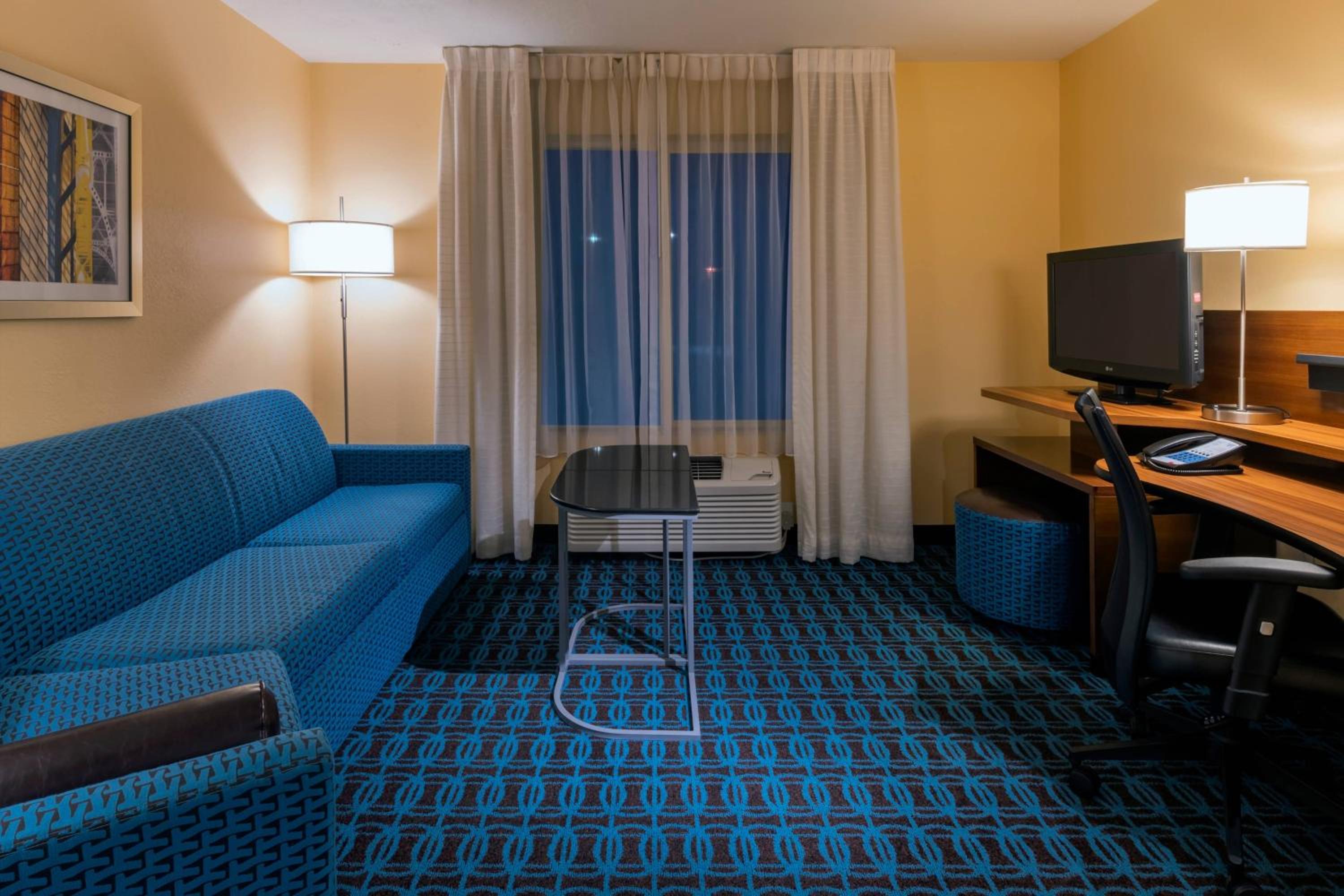King Room with Sofa Bed photo 1