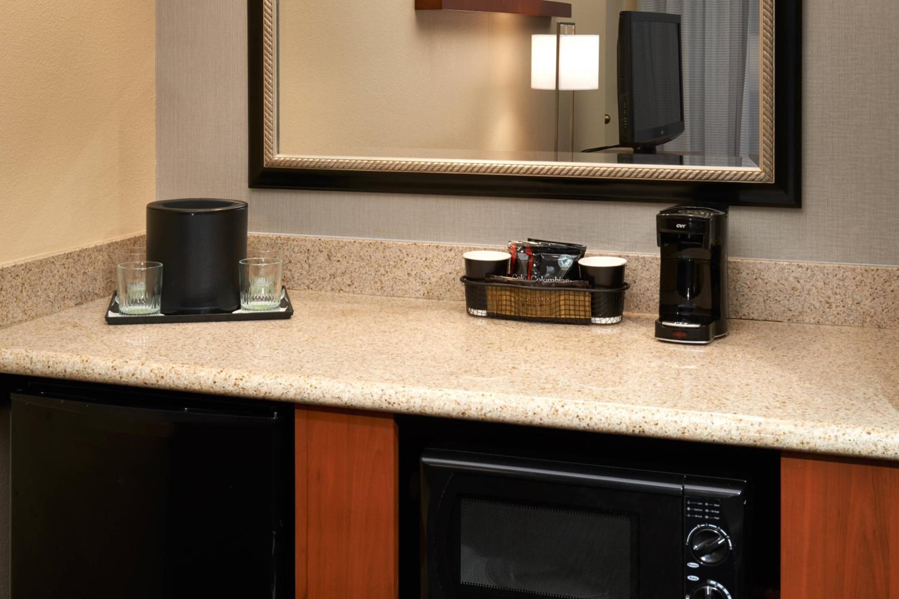 One-Bedroom King Suite - Photo 2