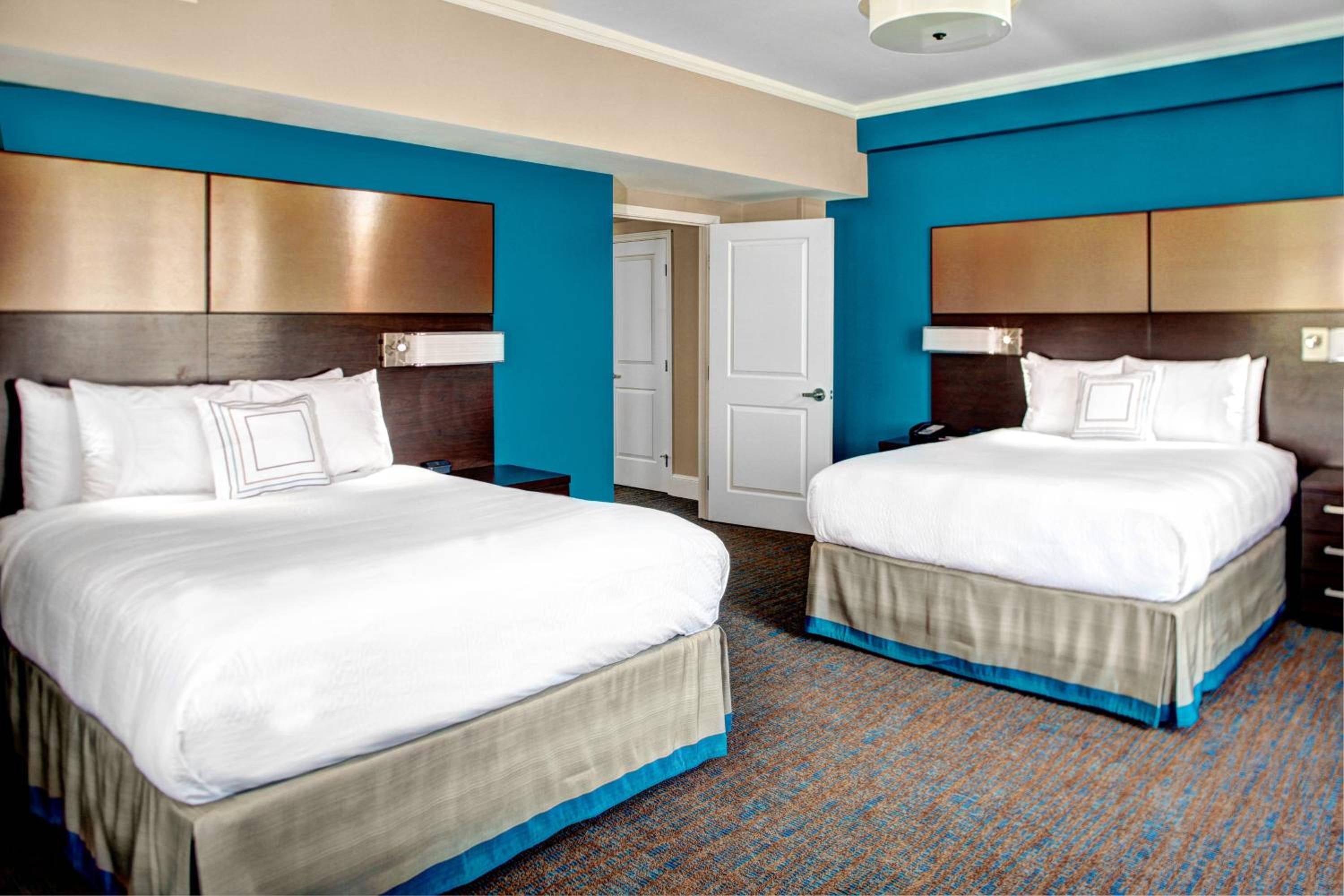 One-Bedroom Suite with Two Queen Beds - Photo 1