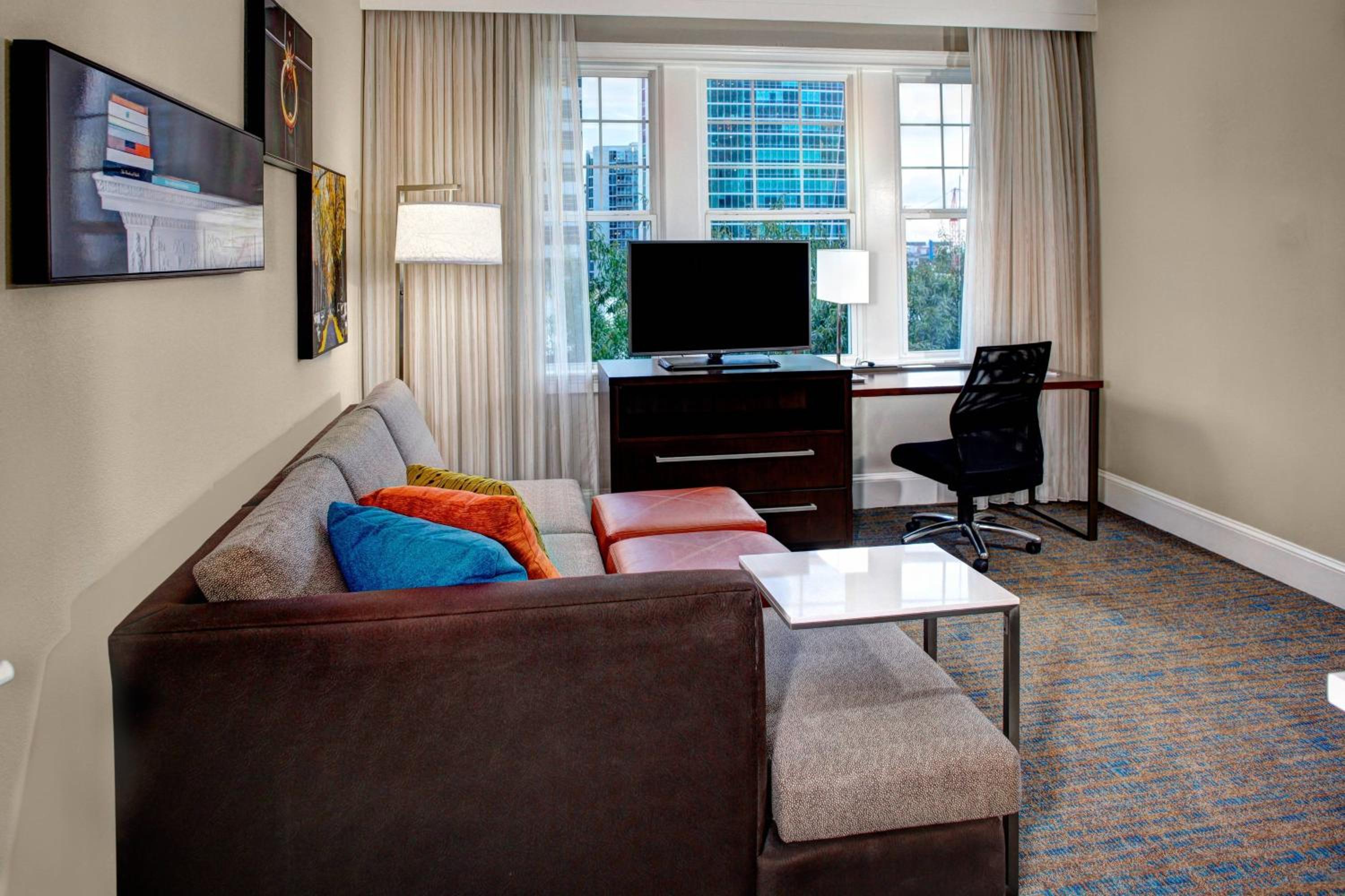 One-Bedroom Suite with Two Queen Beds - Photo 4