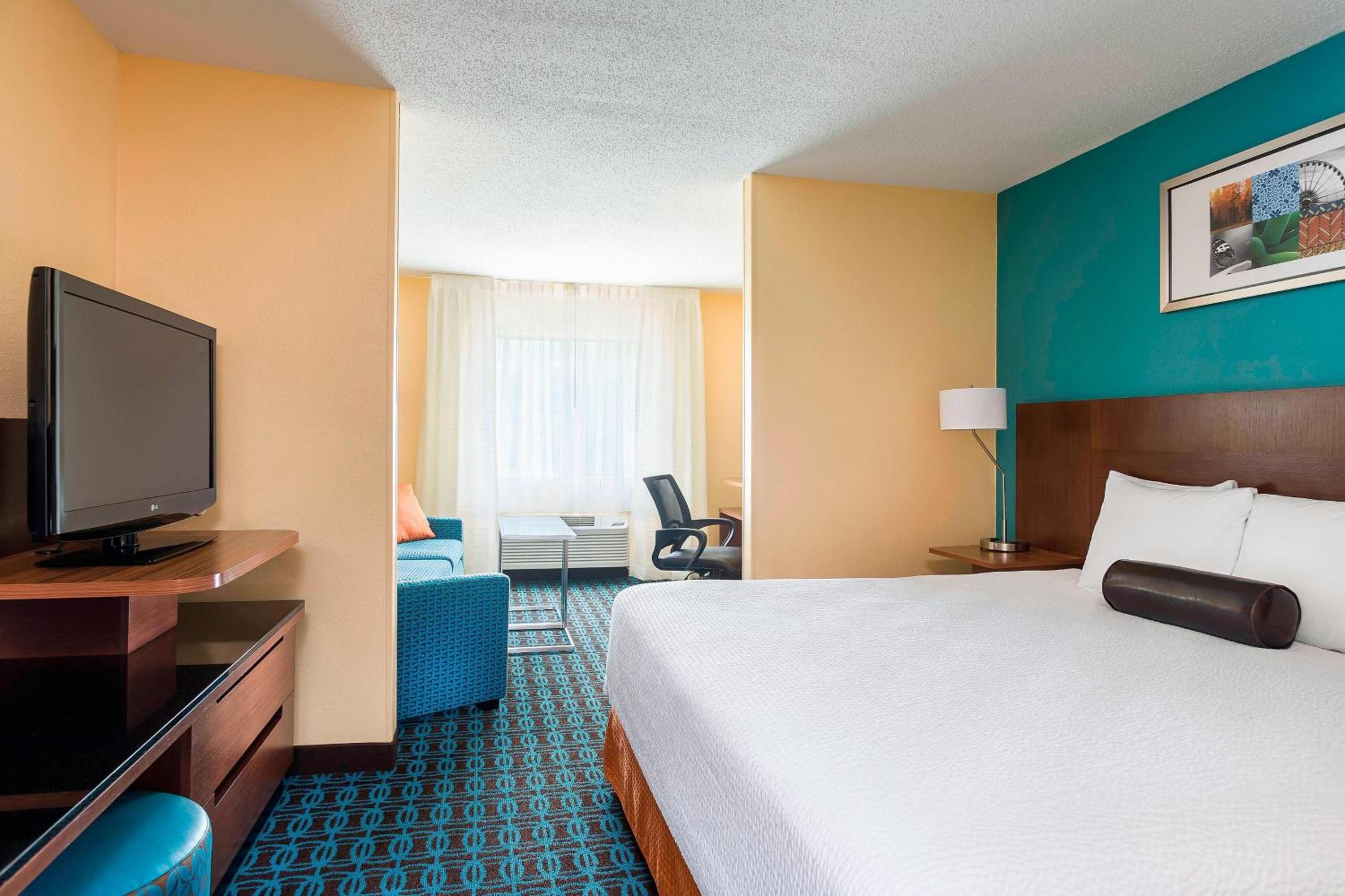 Deluxe King Room - Photo 1