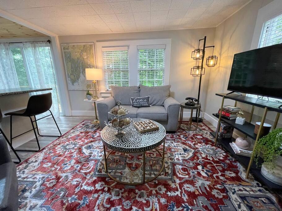 One-Bedroom House photo 1