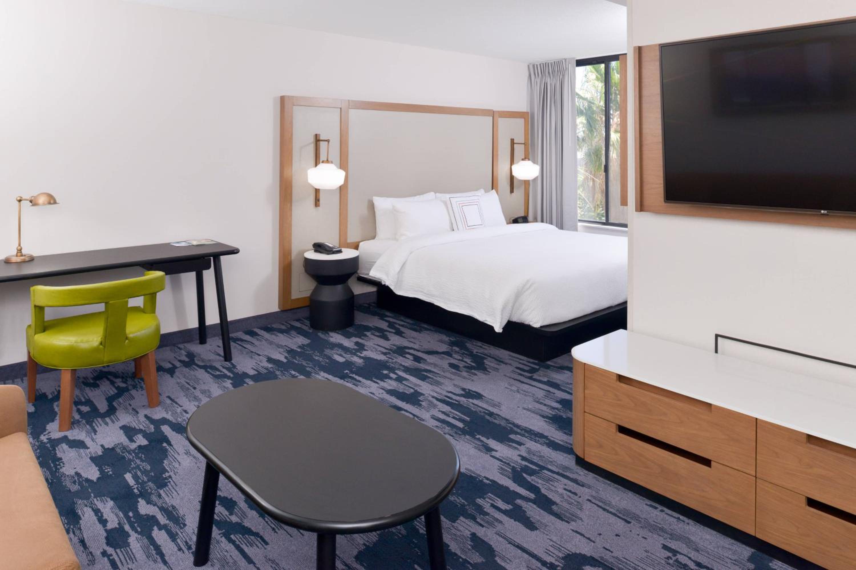 Executive King Suite - Photo 1