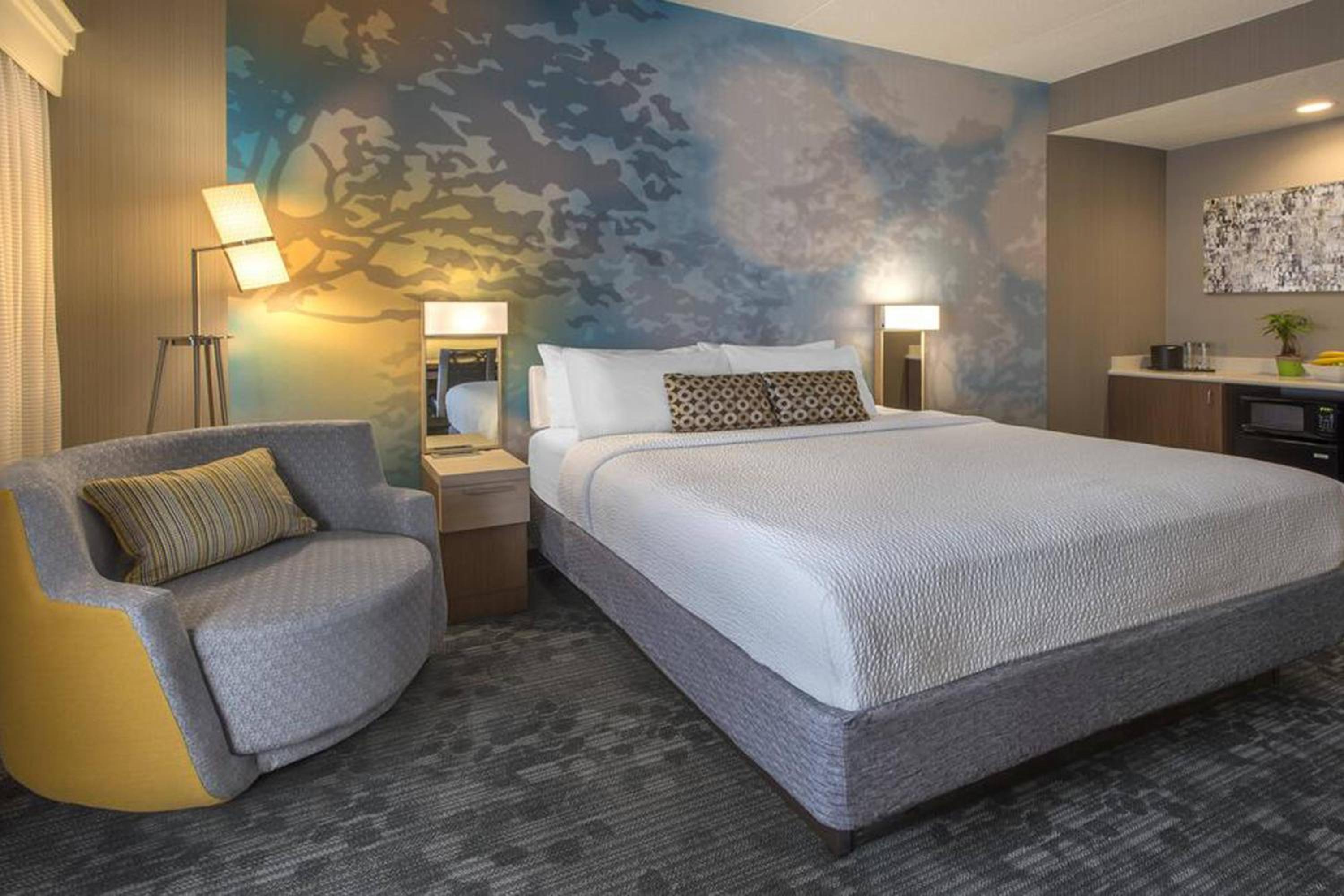 Executive King Suite - Photo 3
