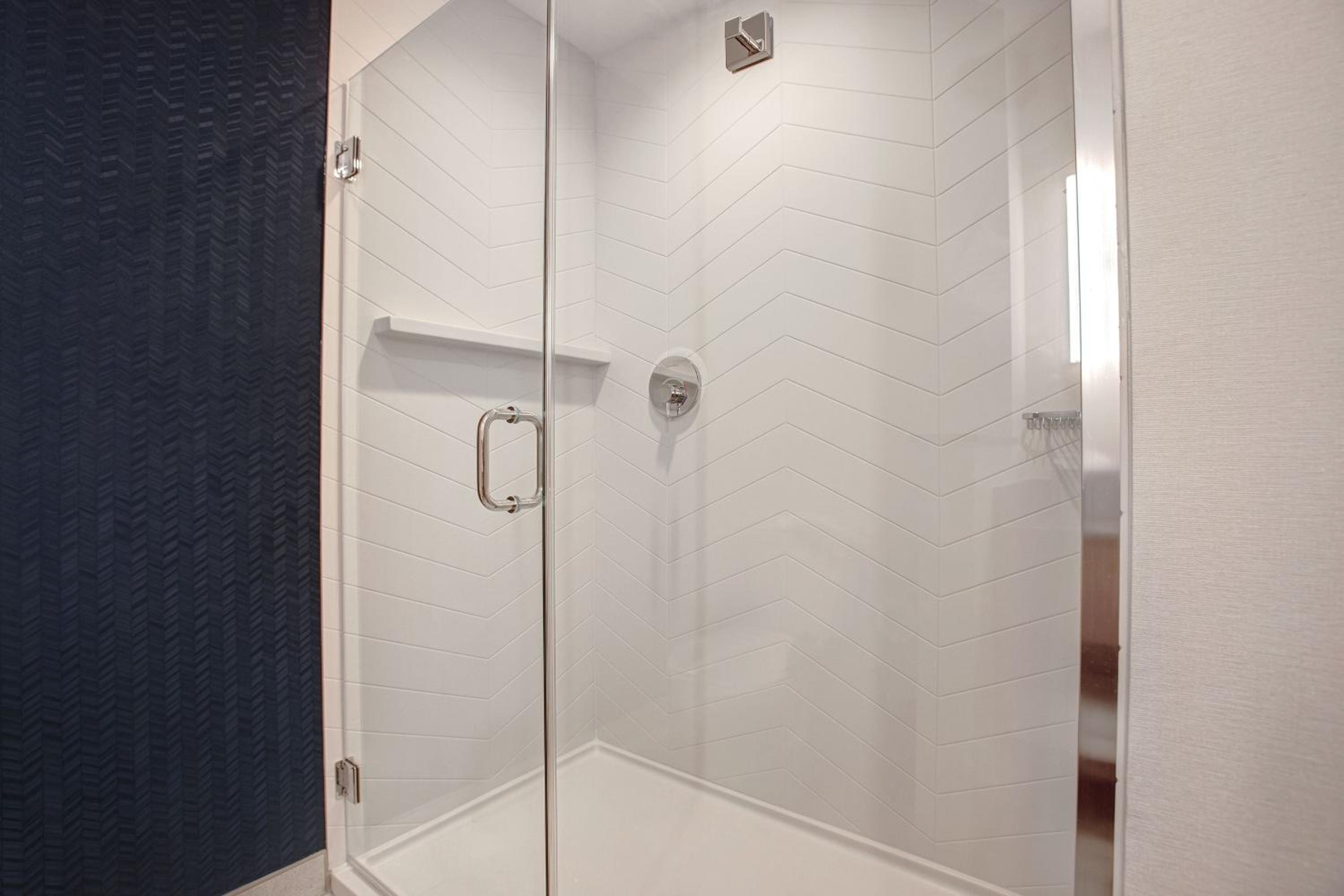 King Room - Hearing Accessible - Photo 7