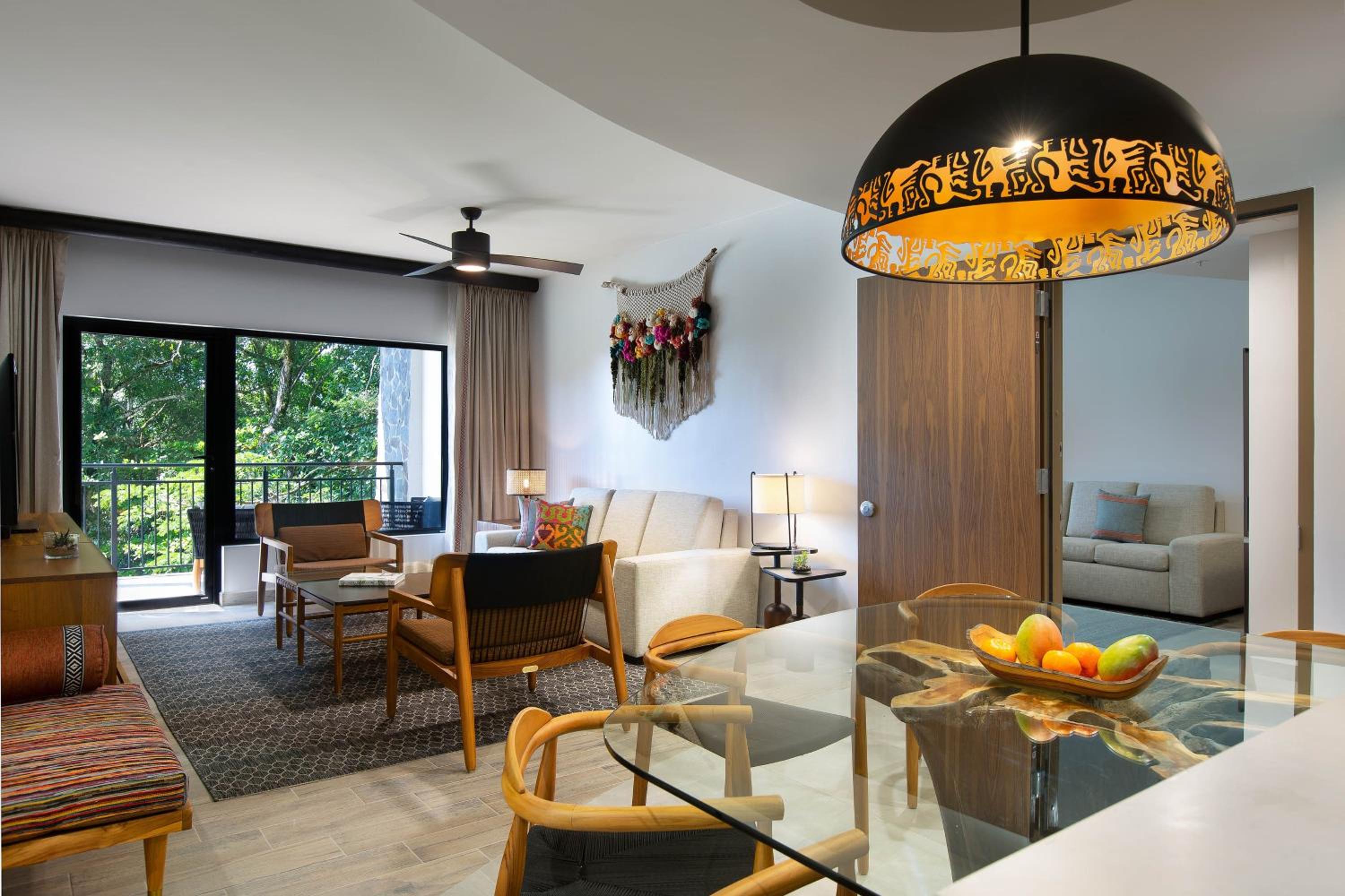 1 Bedroom villa with 1 King, Sofa bed, Balcony - Photo 1