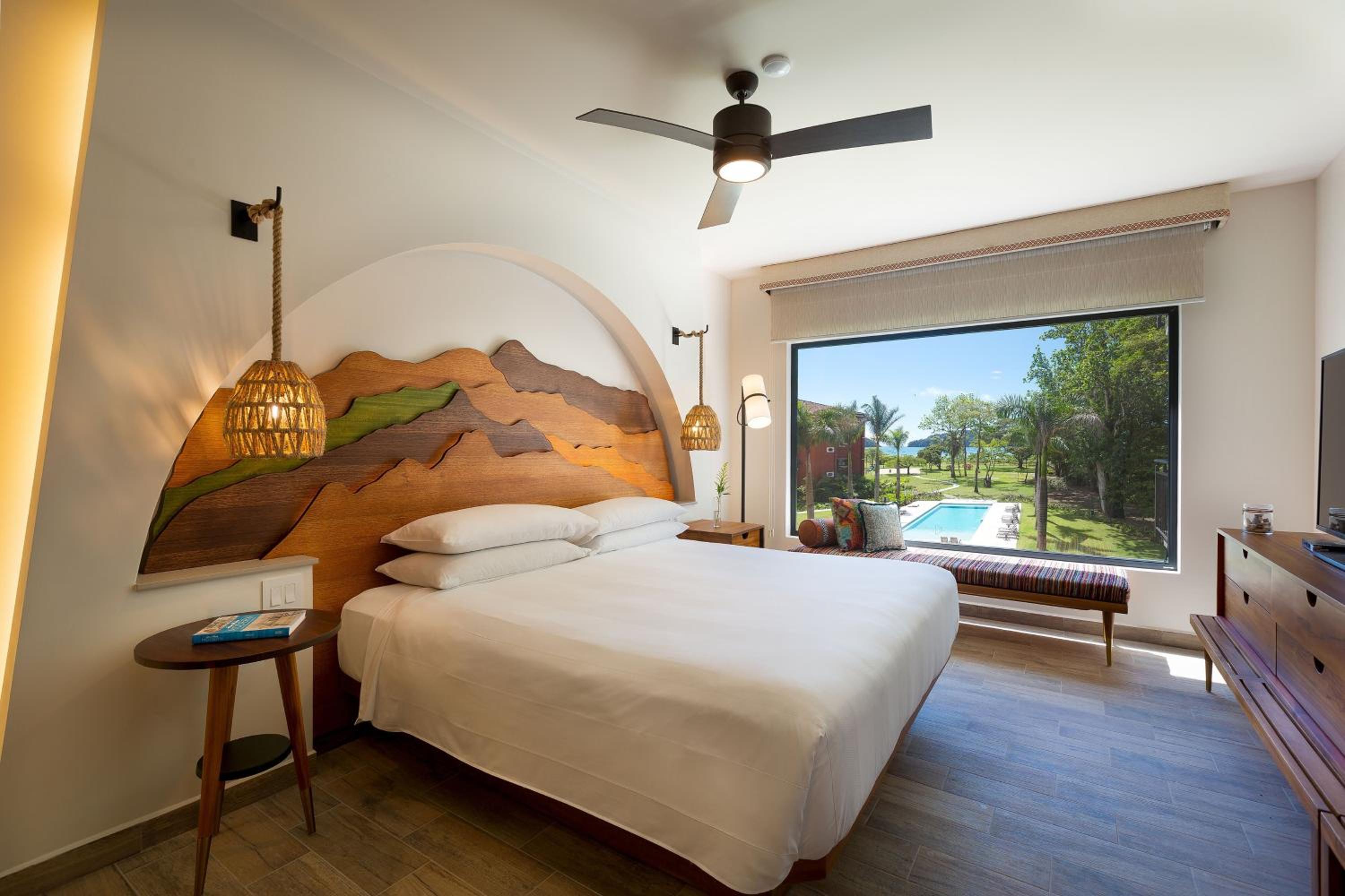 1 Bedroom villa with 1 King, Sofa bed, Balcony - Photo 3