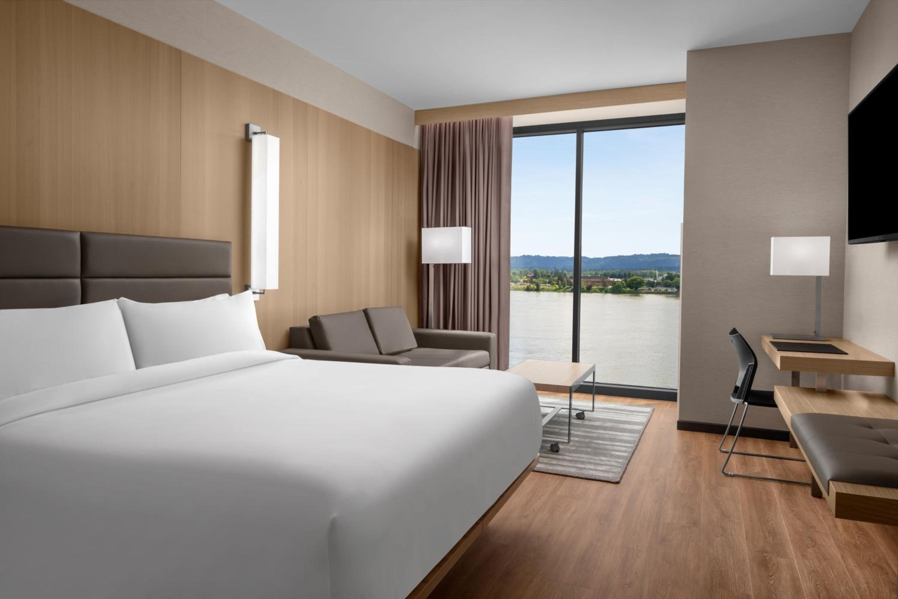 King room with Sofa Bed and River View - Photo 4
