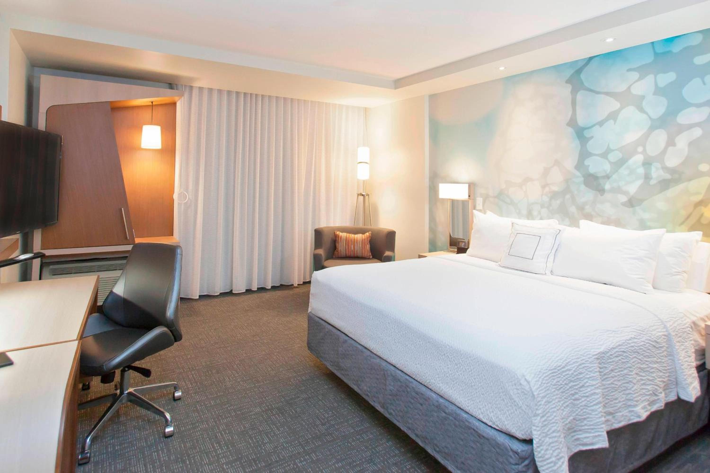 King Room with Sofa Bed