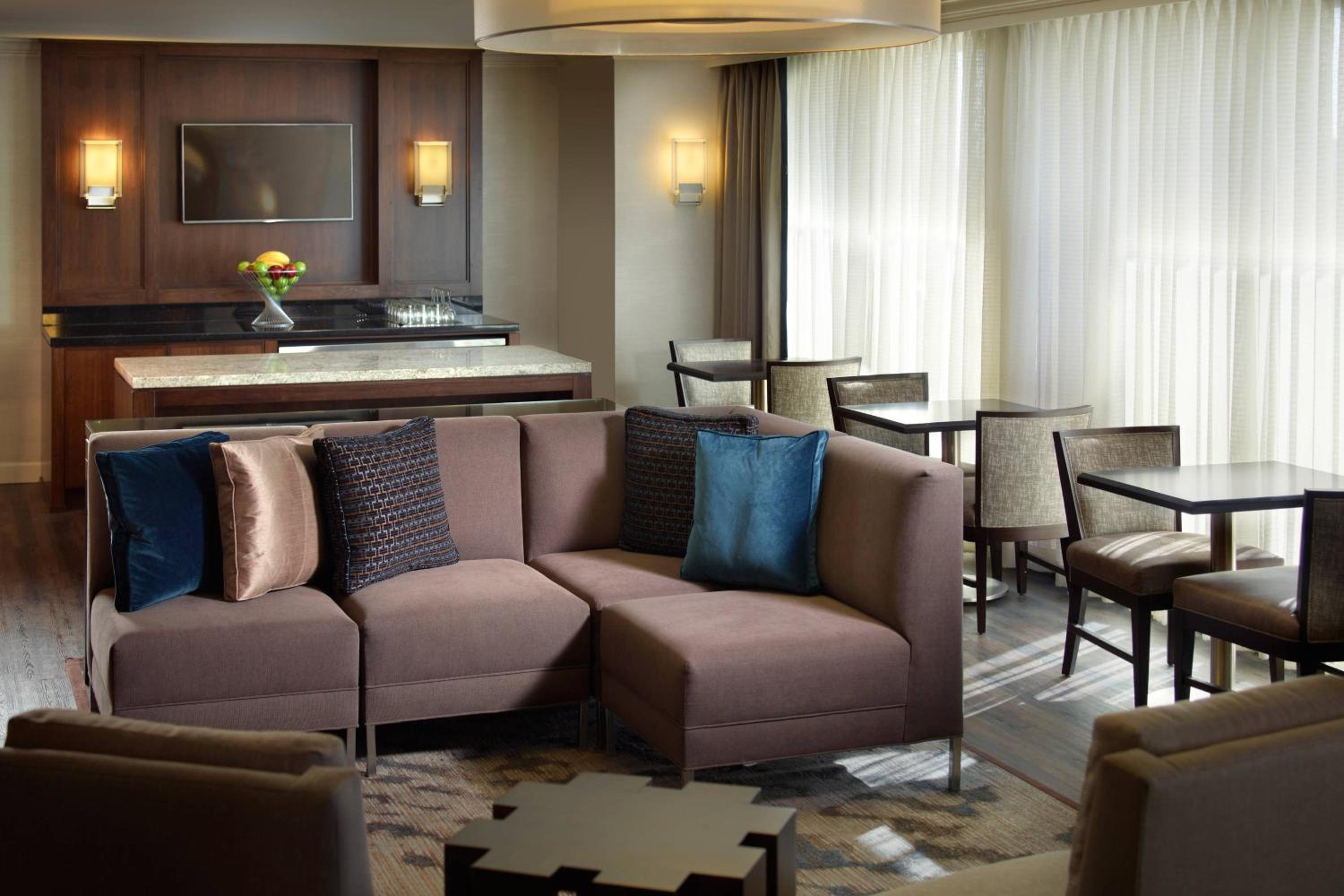 King Room - Concierge Level - Photo 4
