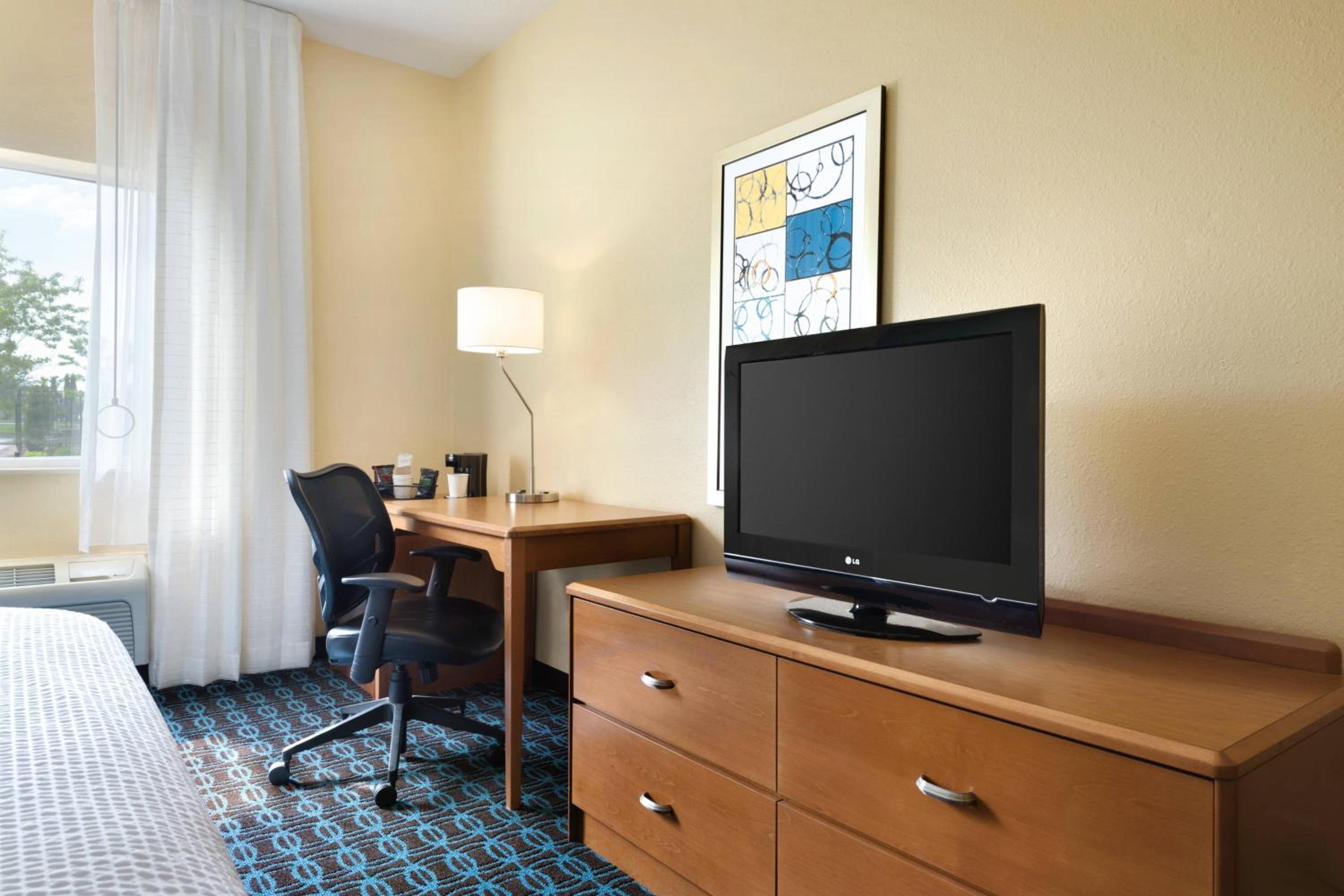 Queen Room photo 3