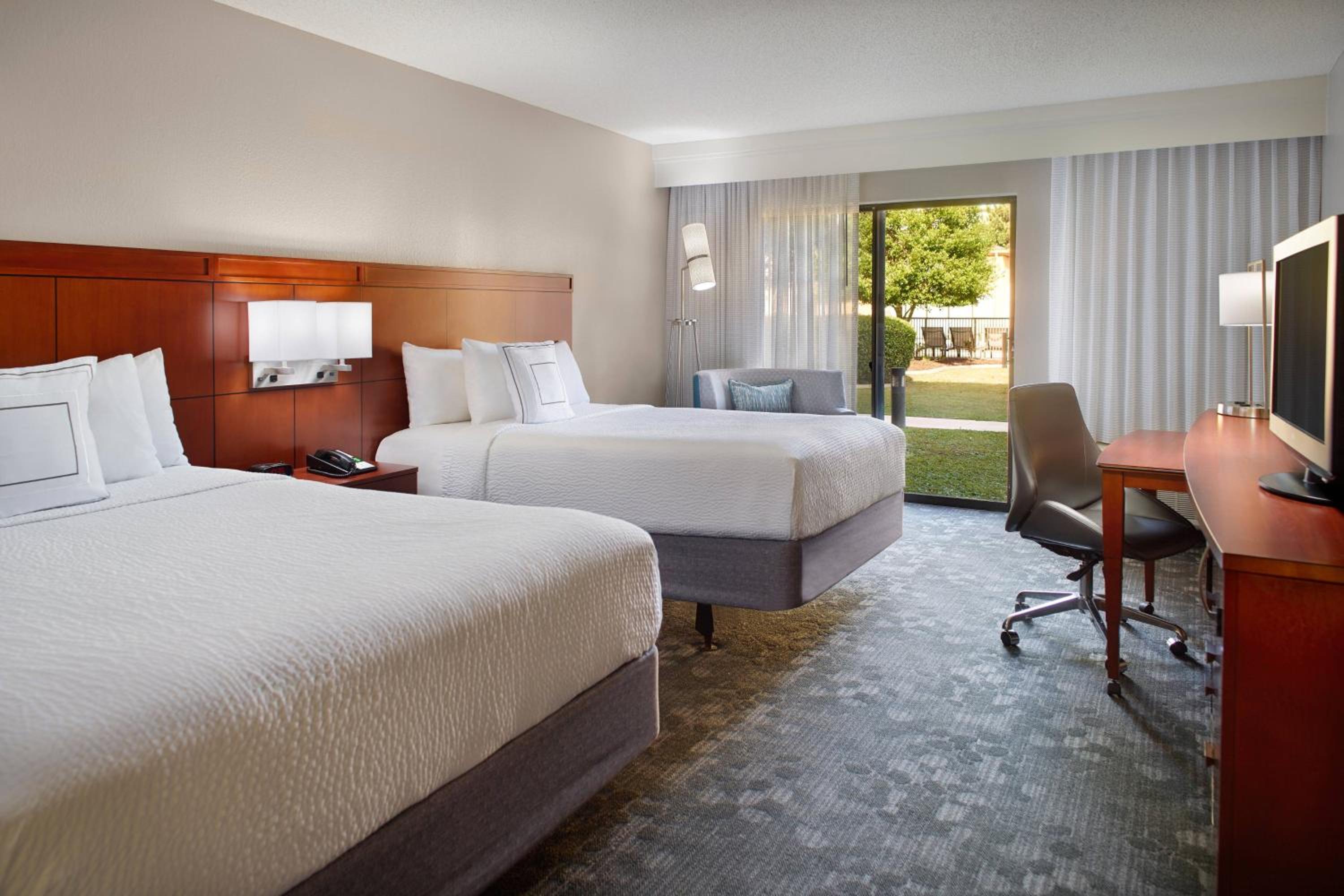 Queen Room with Two Queen Beds - Photo 1