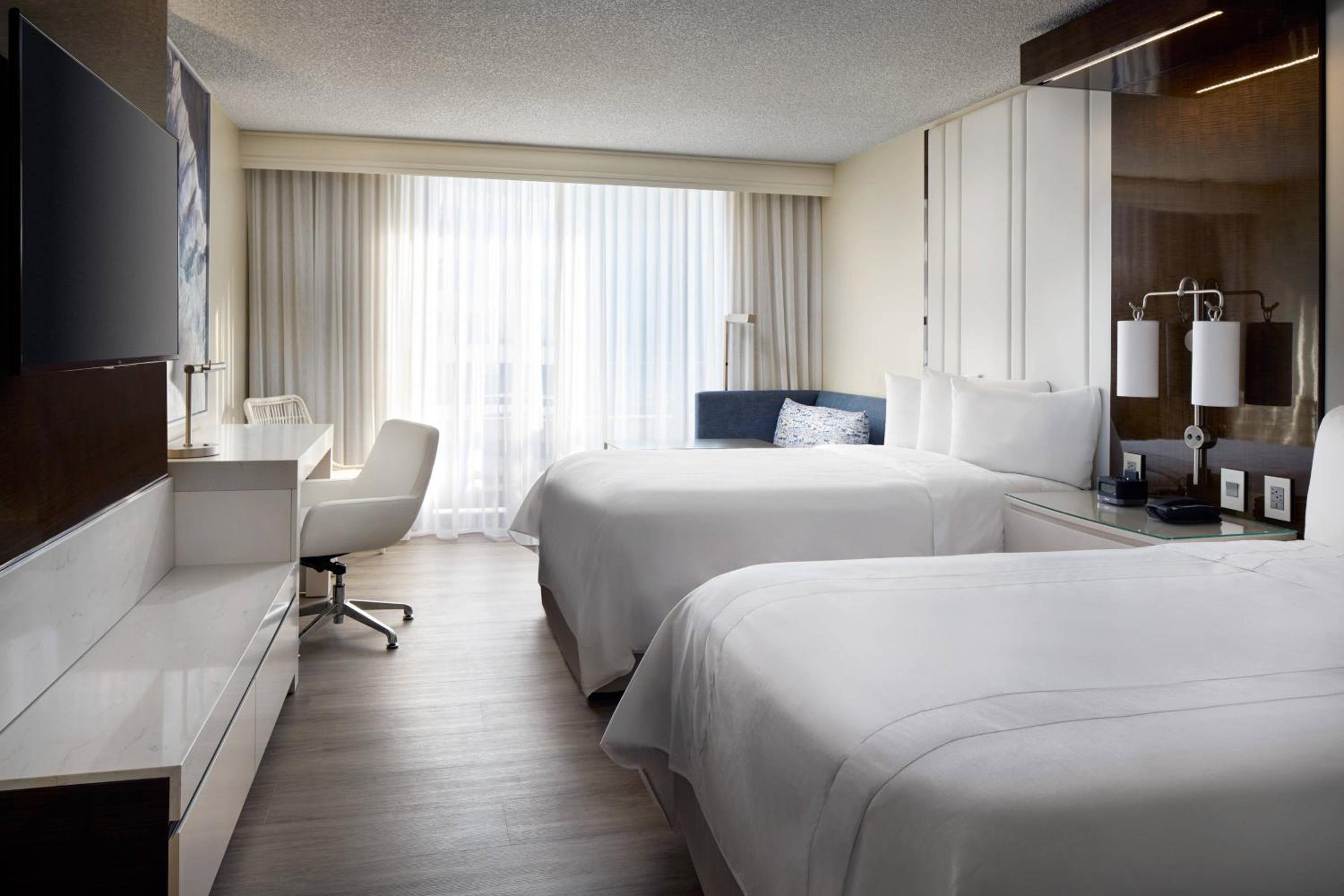Double Room with Two Double Beds - Photo 4