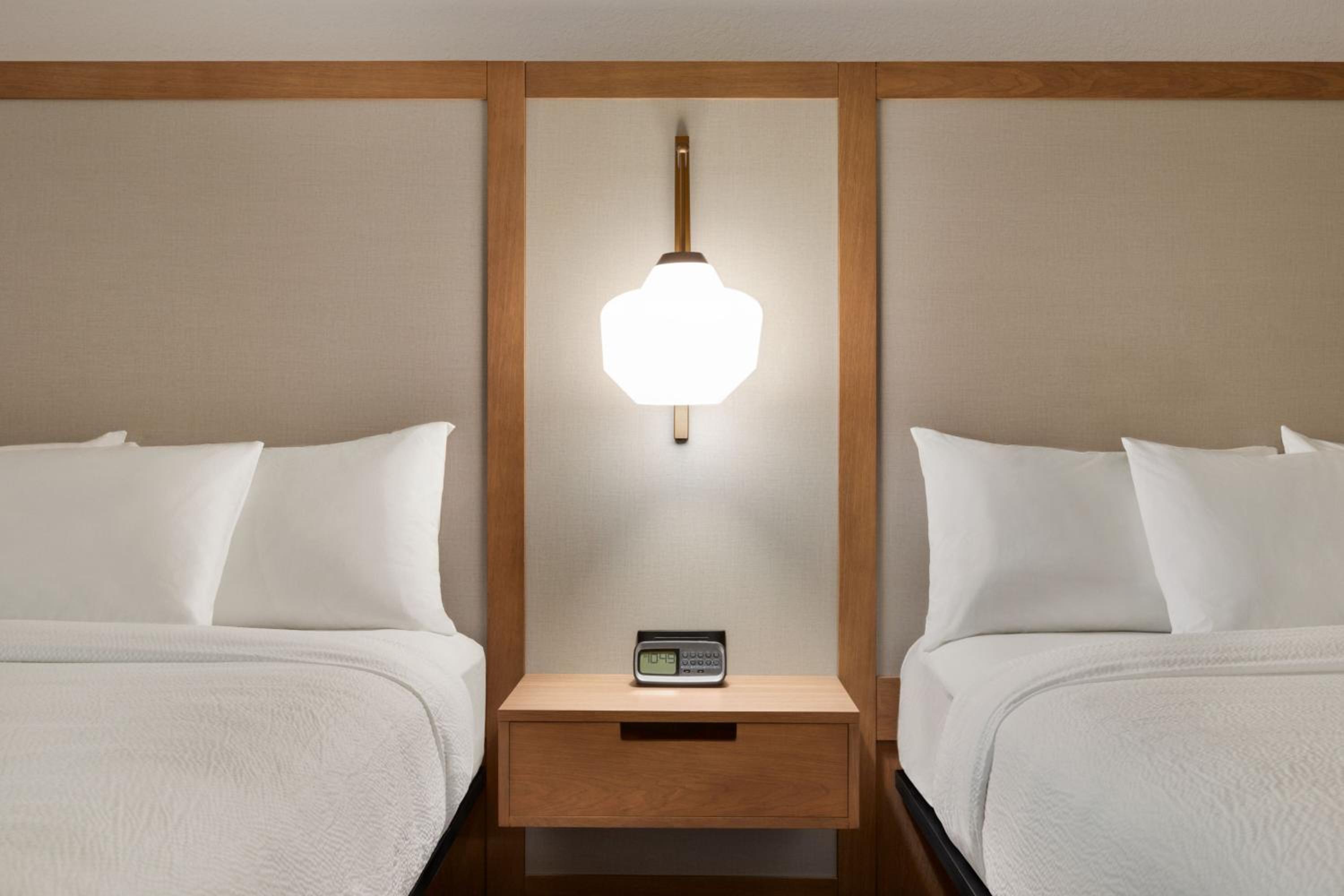 Queen Suite with 2 Queen Beds and Sofa Bed - Photo 5