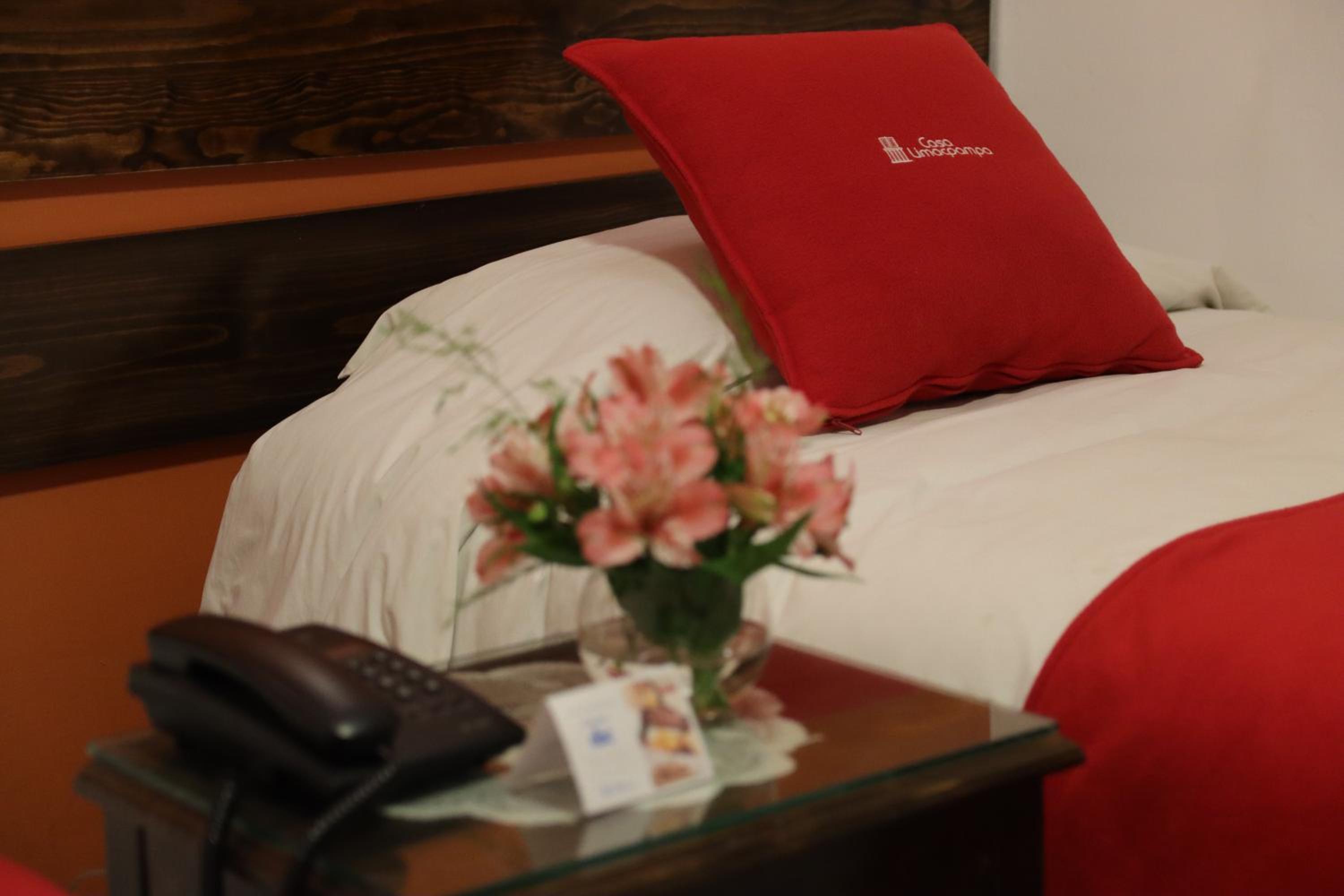 Standard Queen Room photo 3