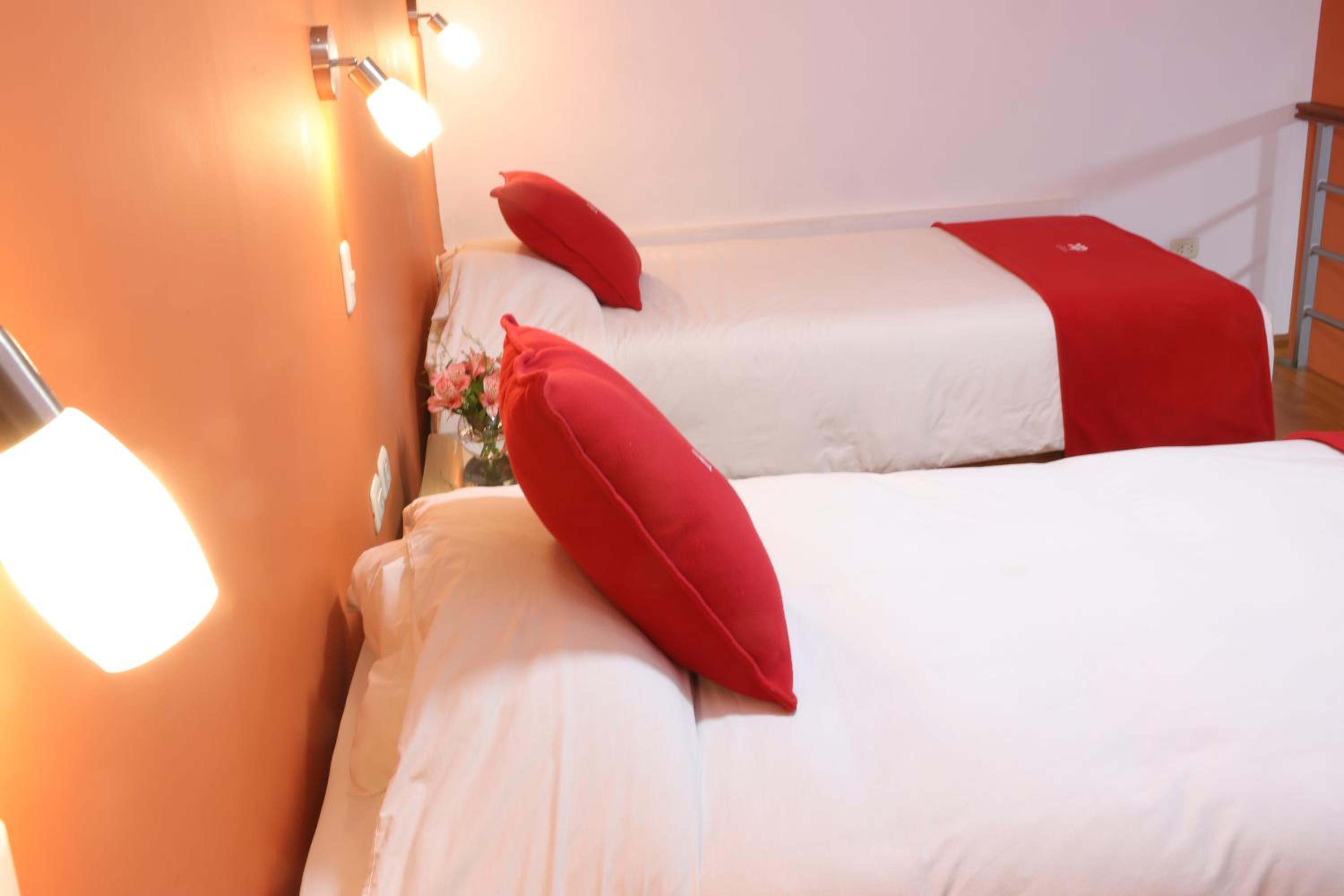 Standard Twin Room - Photo 1