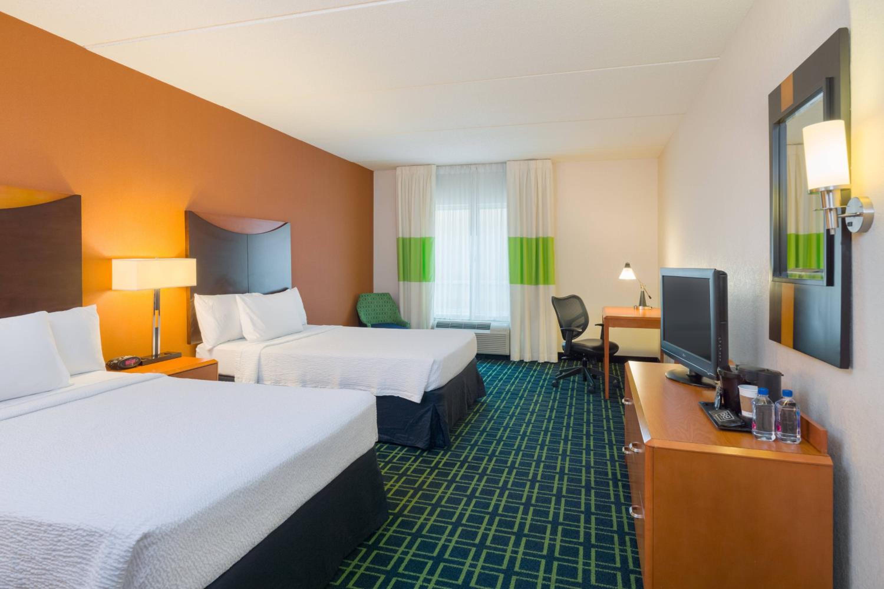 Double Room with Two Double Beds - Photo 1