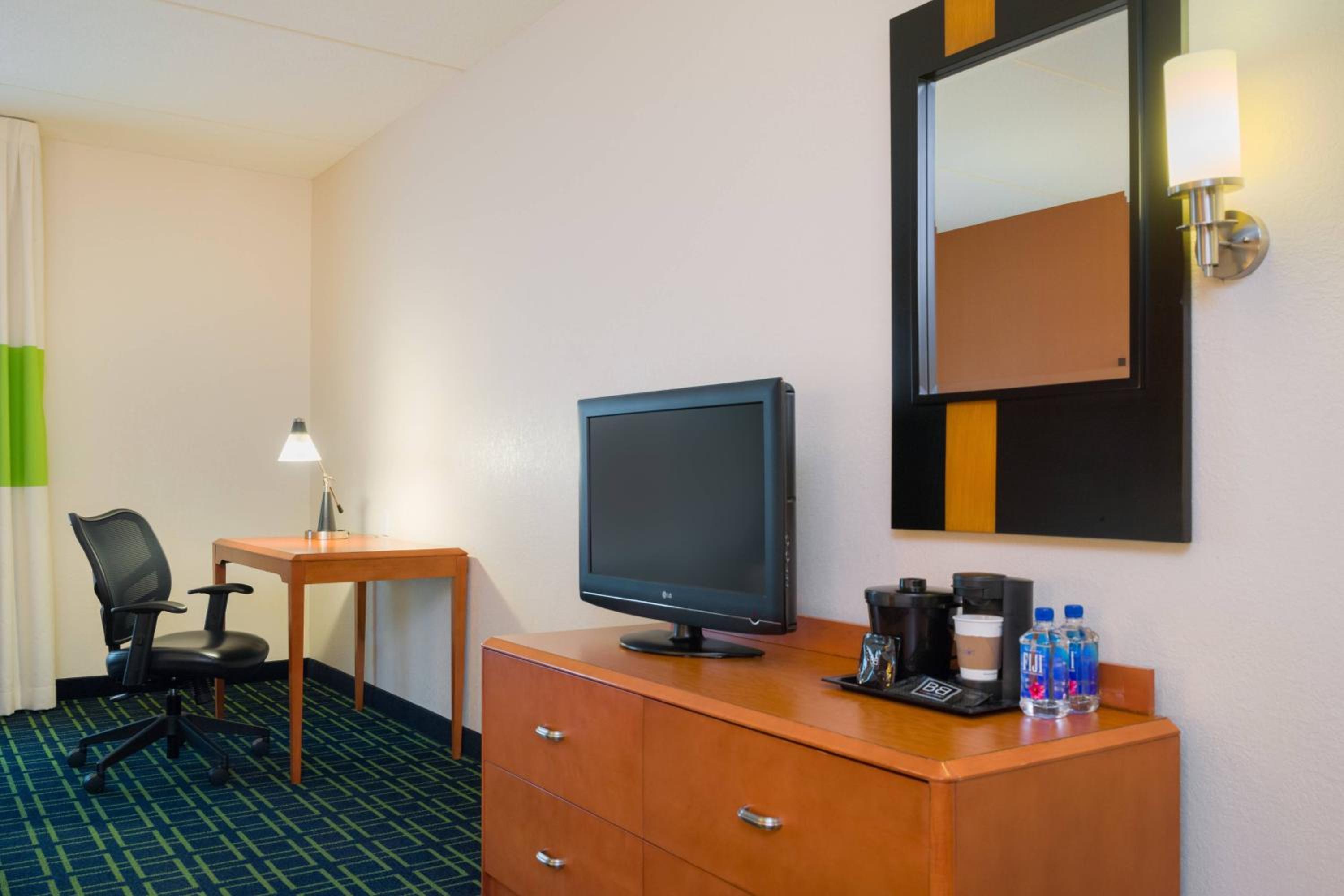 Double Room with Two Double Beds - Photo 3