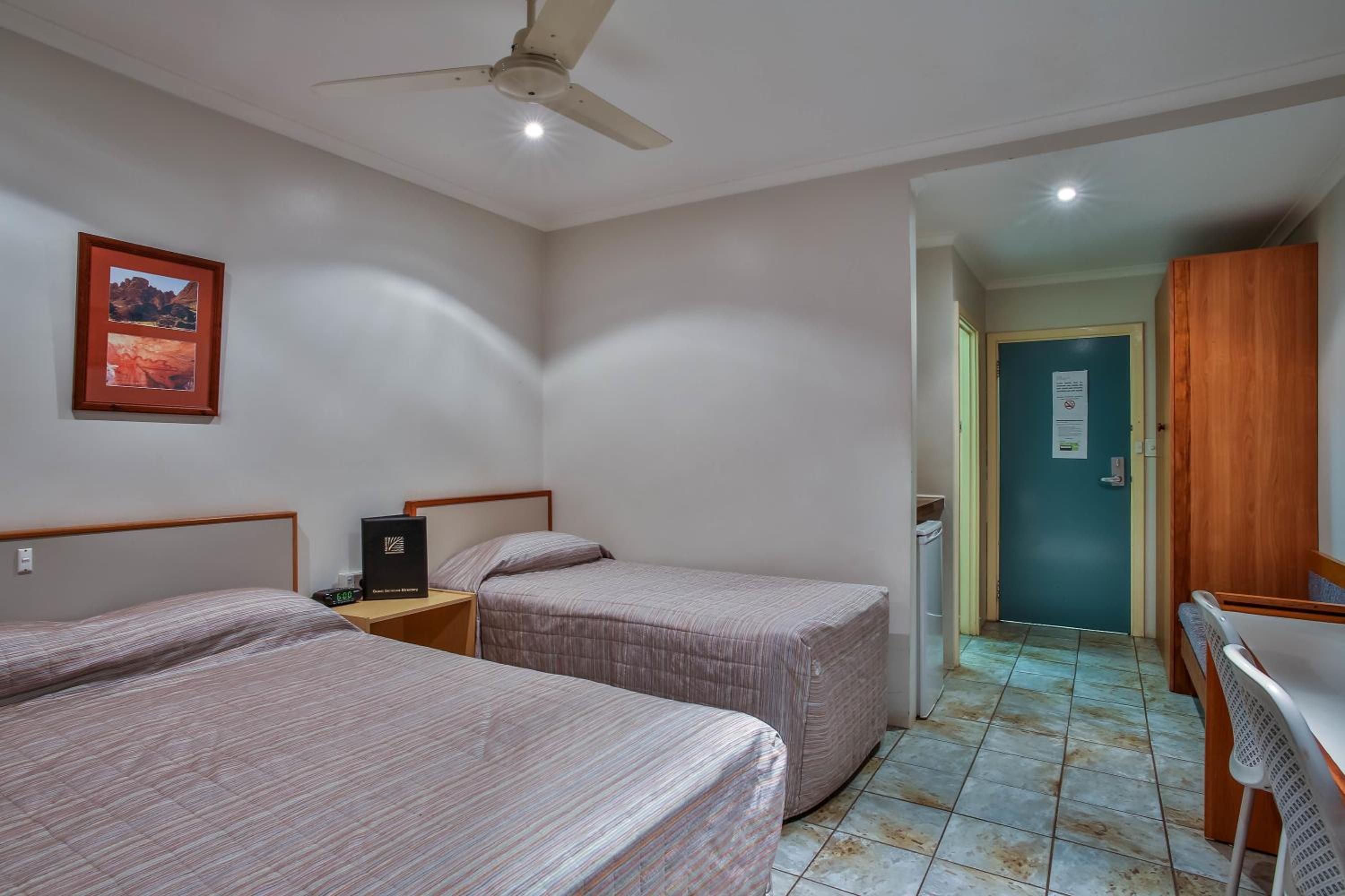 Standard Double Room - Photo 2