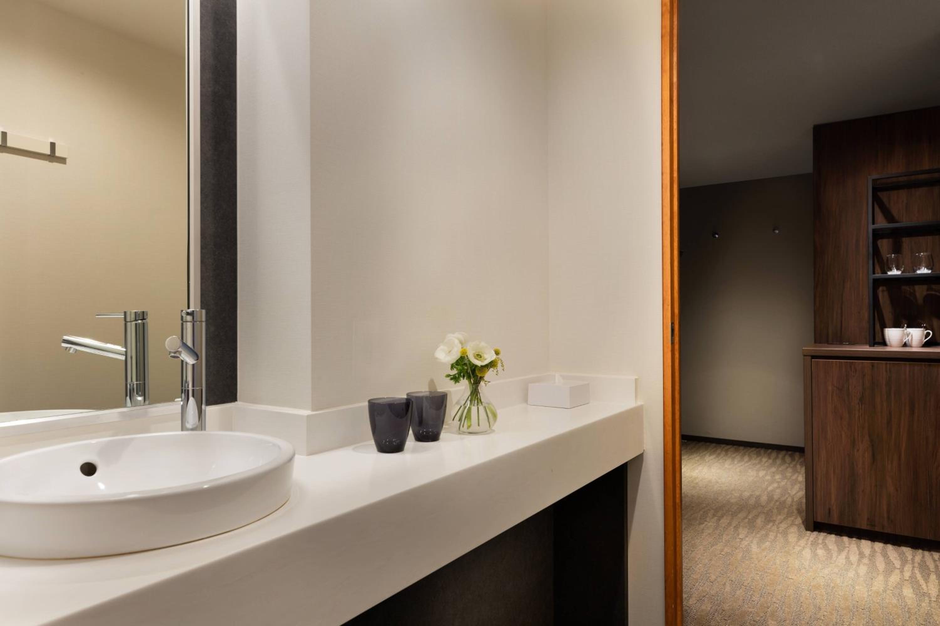 Deluxe Twin Room with Tatami Area photo 3