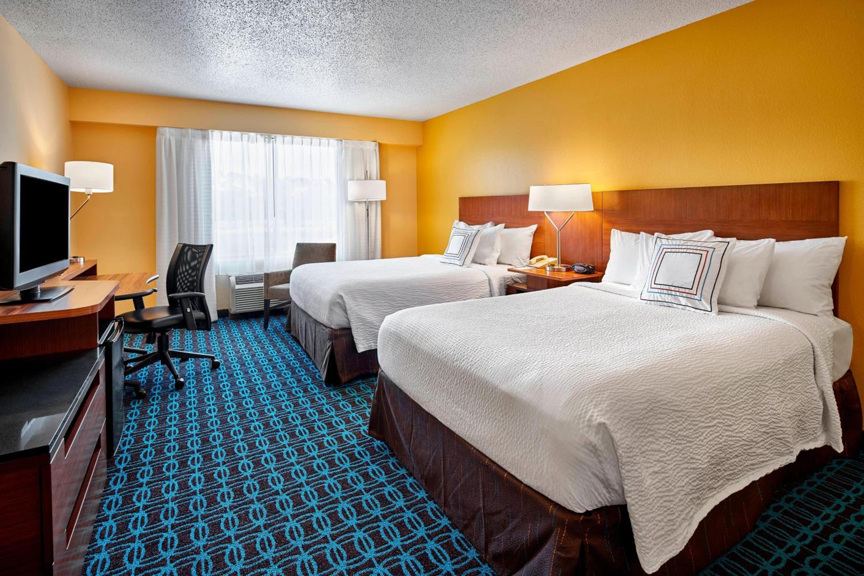 Double Room with Two Double Beds - Photo 1