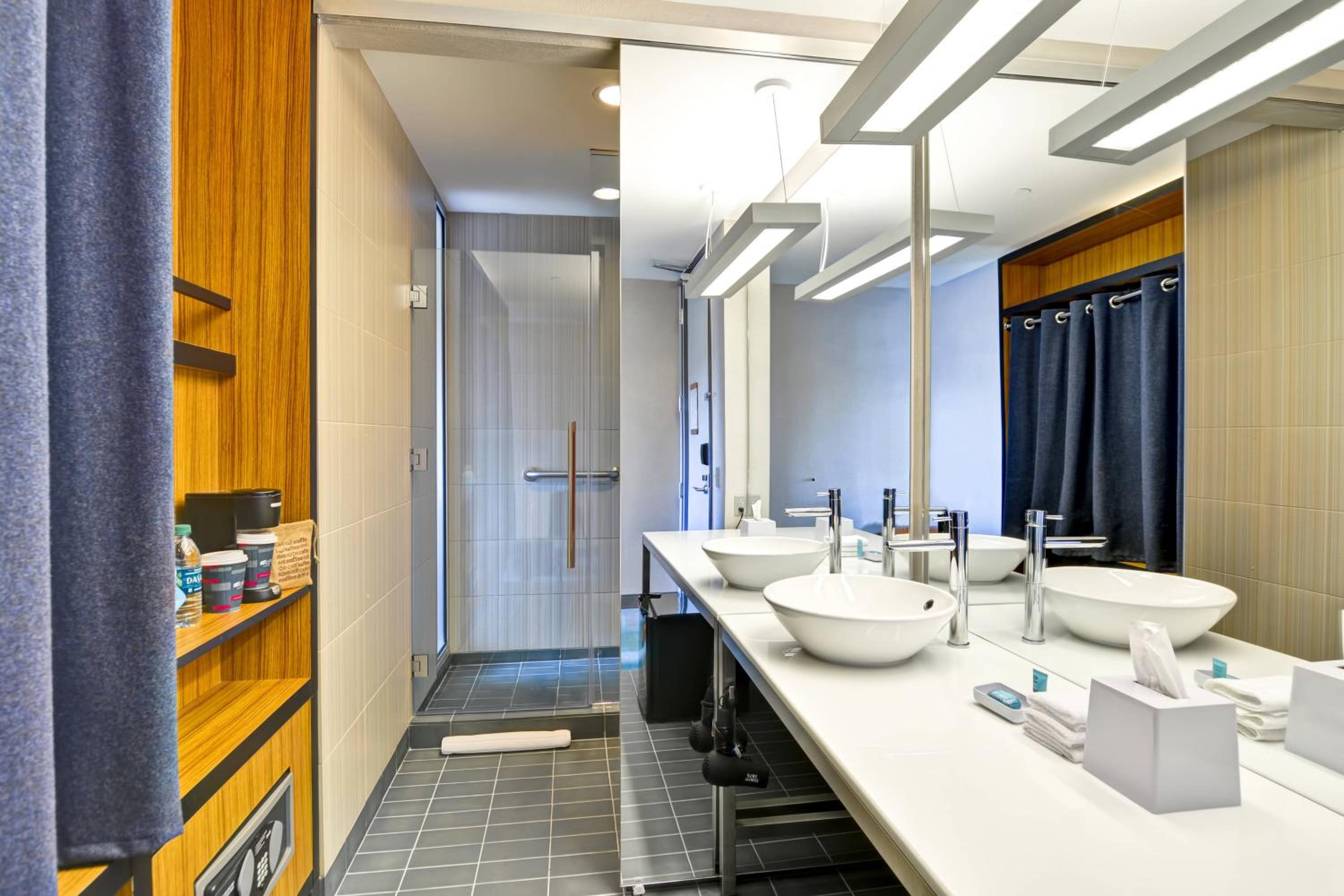 Aloft, Guest room, 1 King - Photo 3