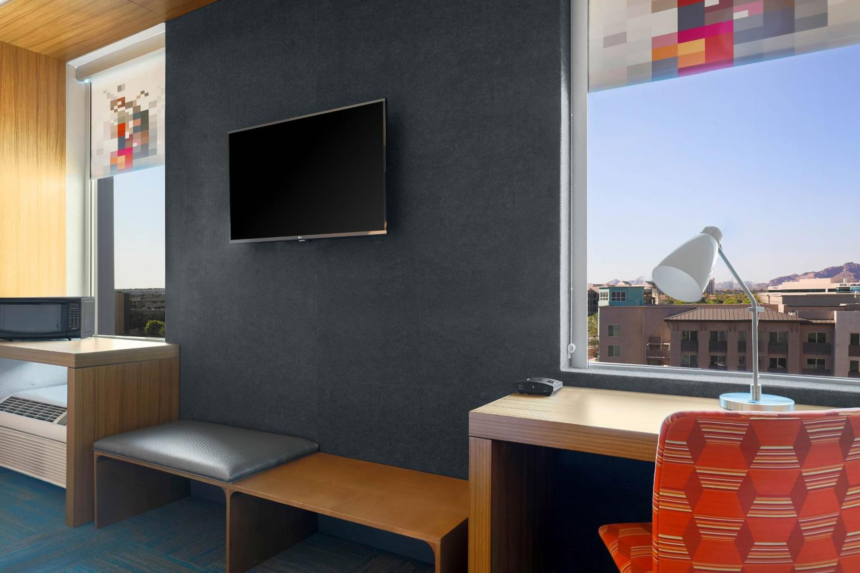 Aloft, Guest room, 1 King - Photo 2
