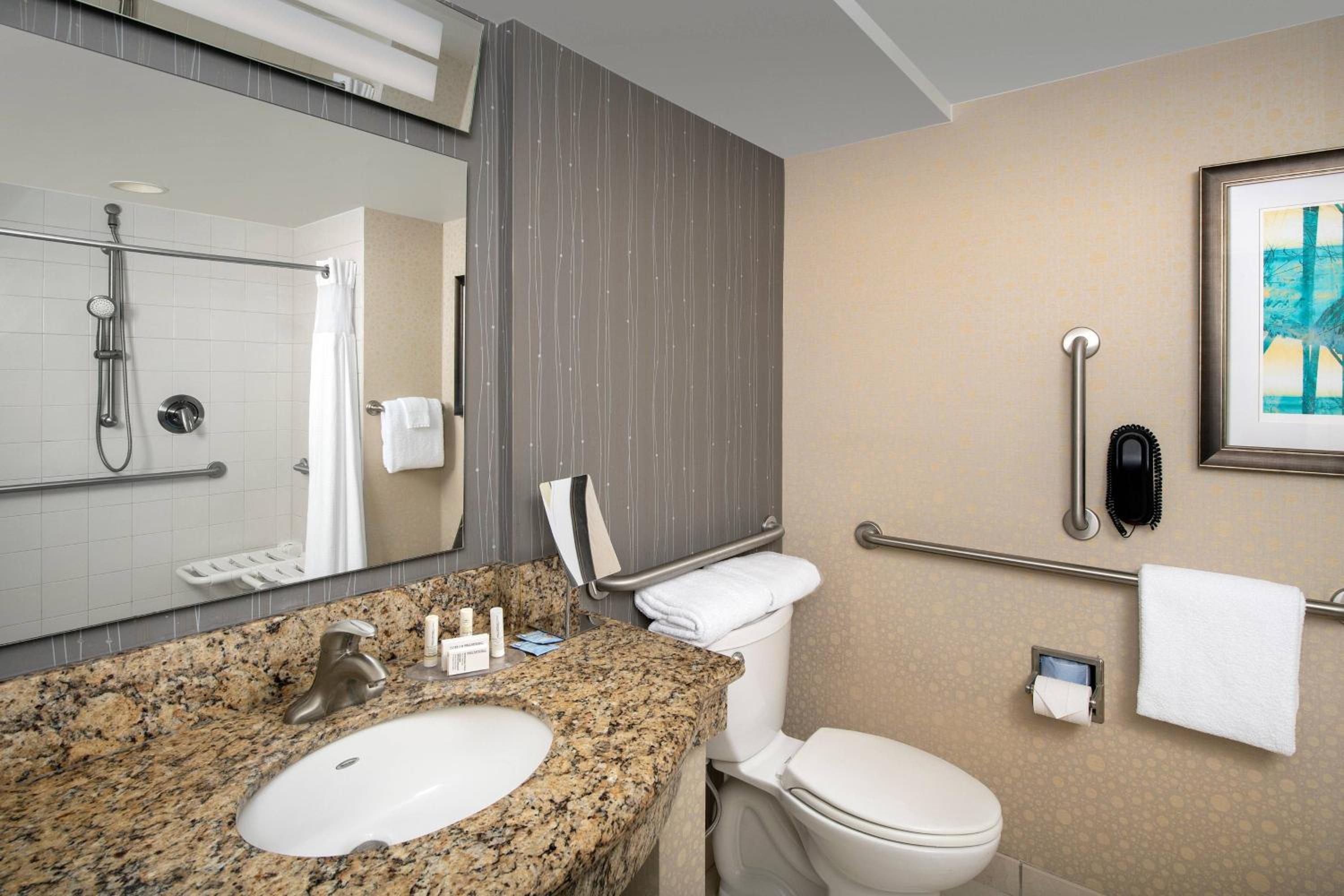 Guest room, 1 King, Sofa bed, Boardwalk view, Oceanfront - Photo 3